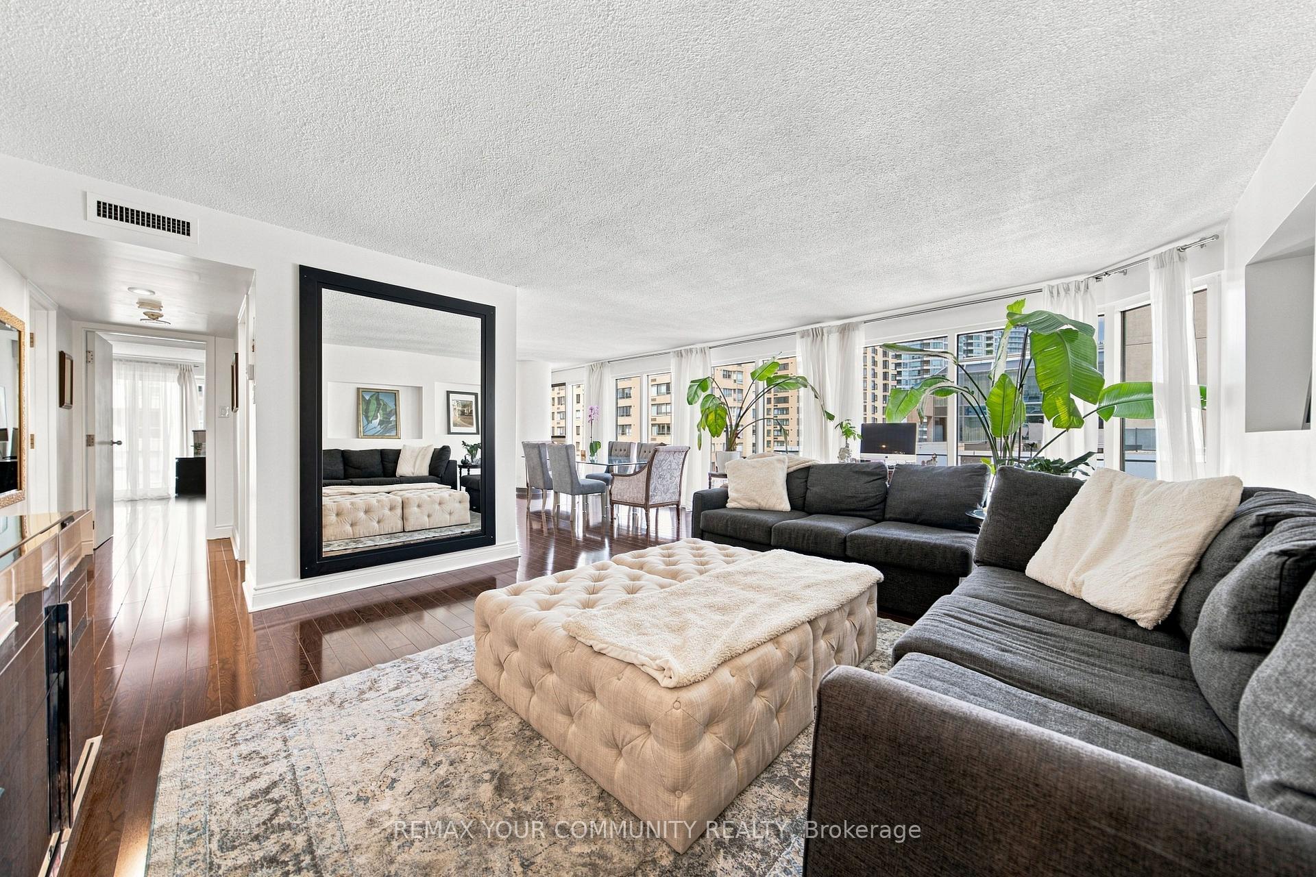Photo 12 of Unit 705, 251 Queens Quay, Toronto, Waterfront Communities — HOMEH