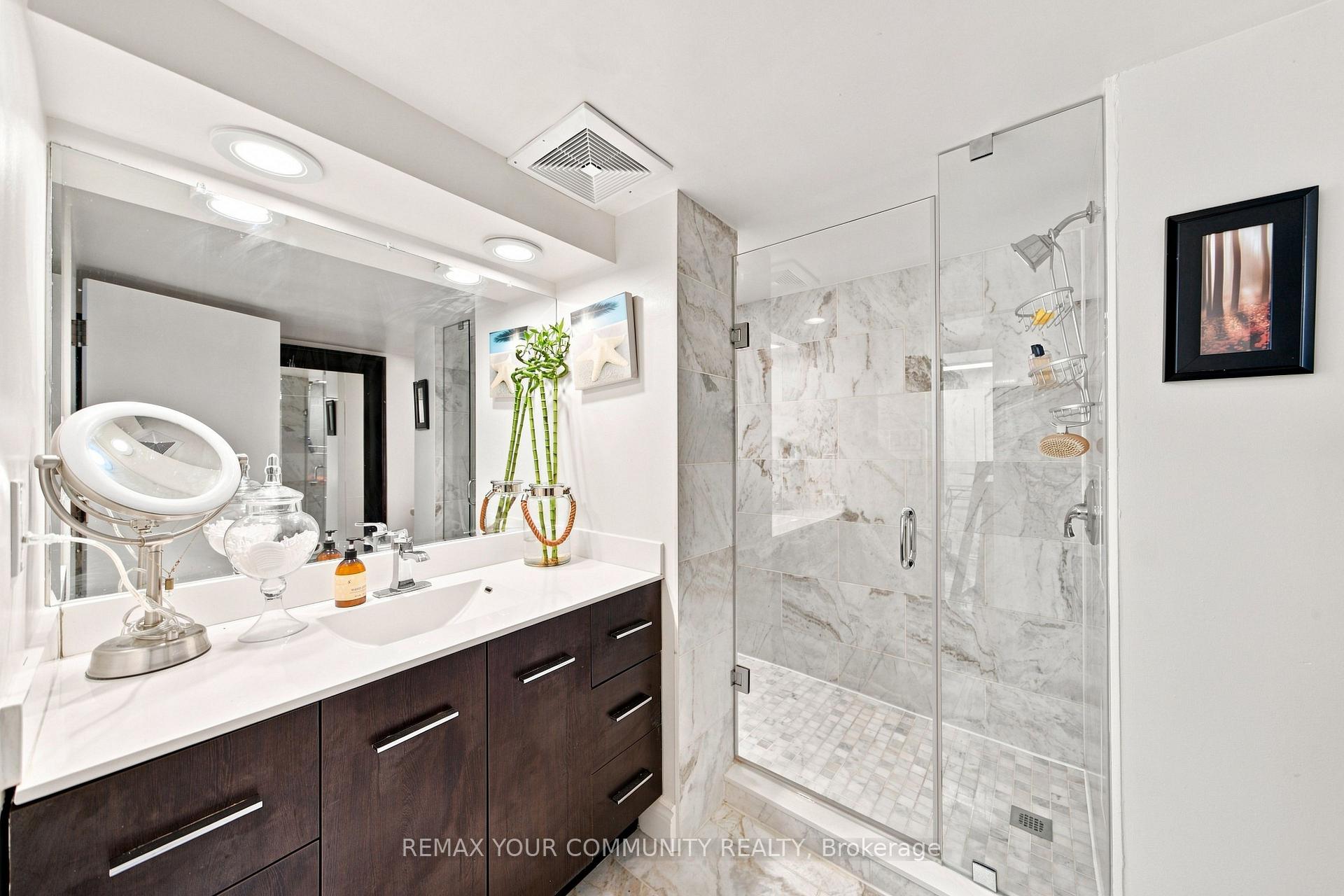 Photo 34 of Unit 705, 251 Queens Quay, Toronto, Waterfront Communities — HOMEH