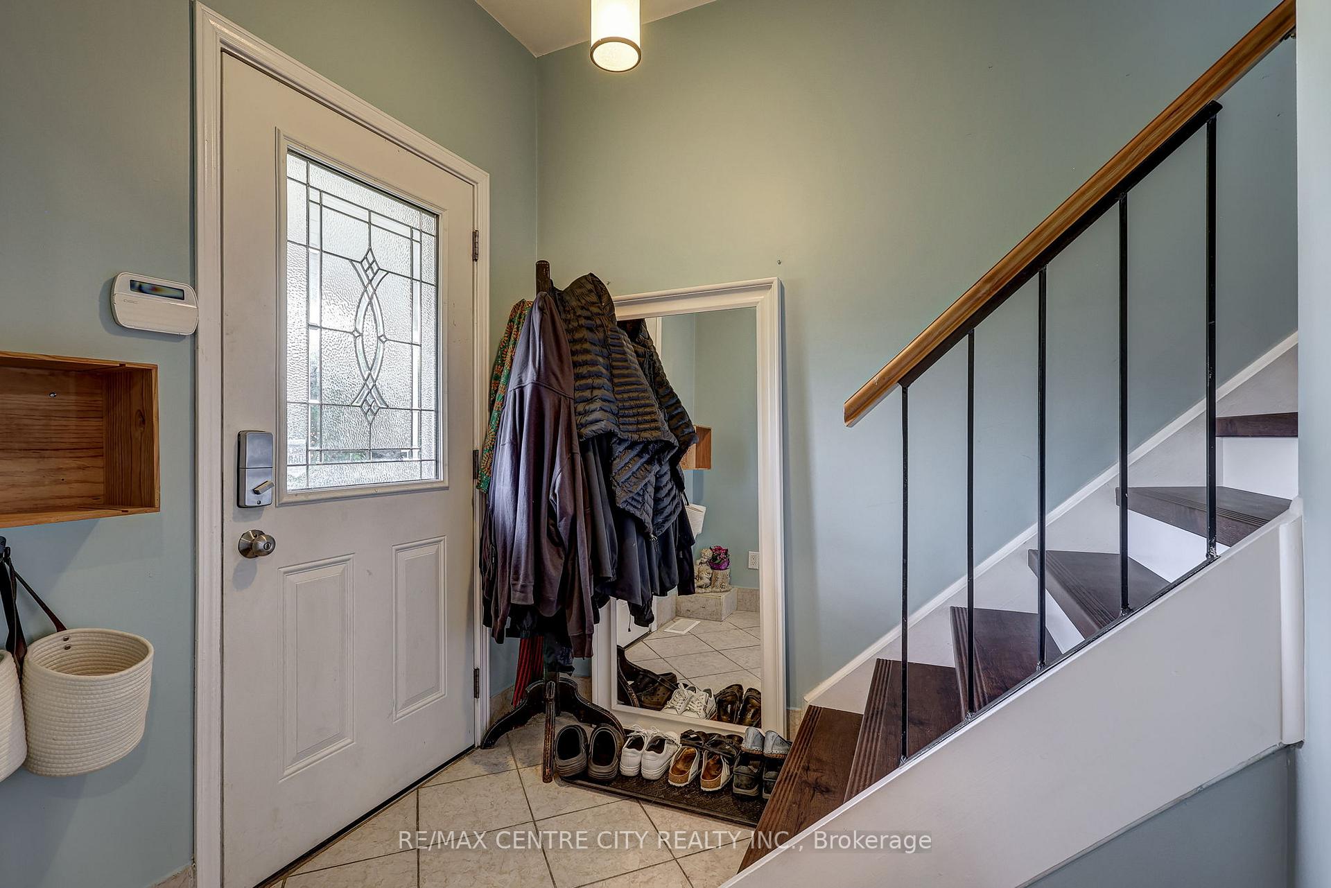 Photo 11 of 169 Wellington Street, St. Thomas — HOMEH