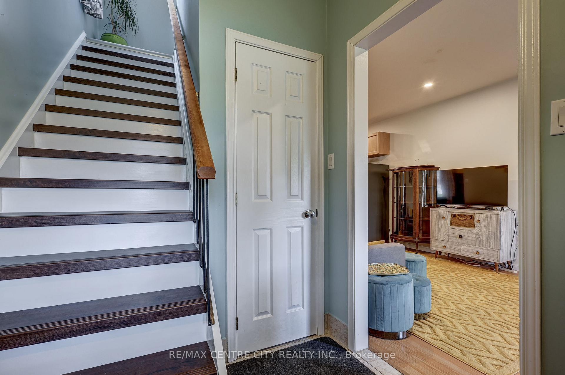 Photo 13 of 169 Wellington Street, St. Thomas — HOMEH