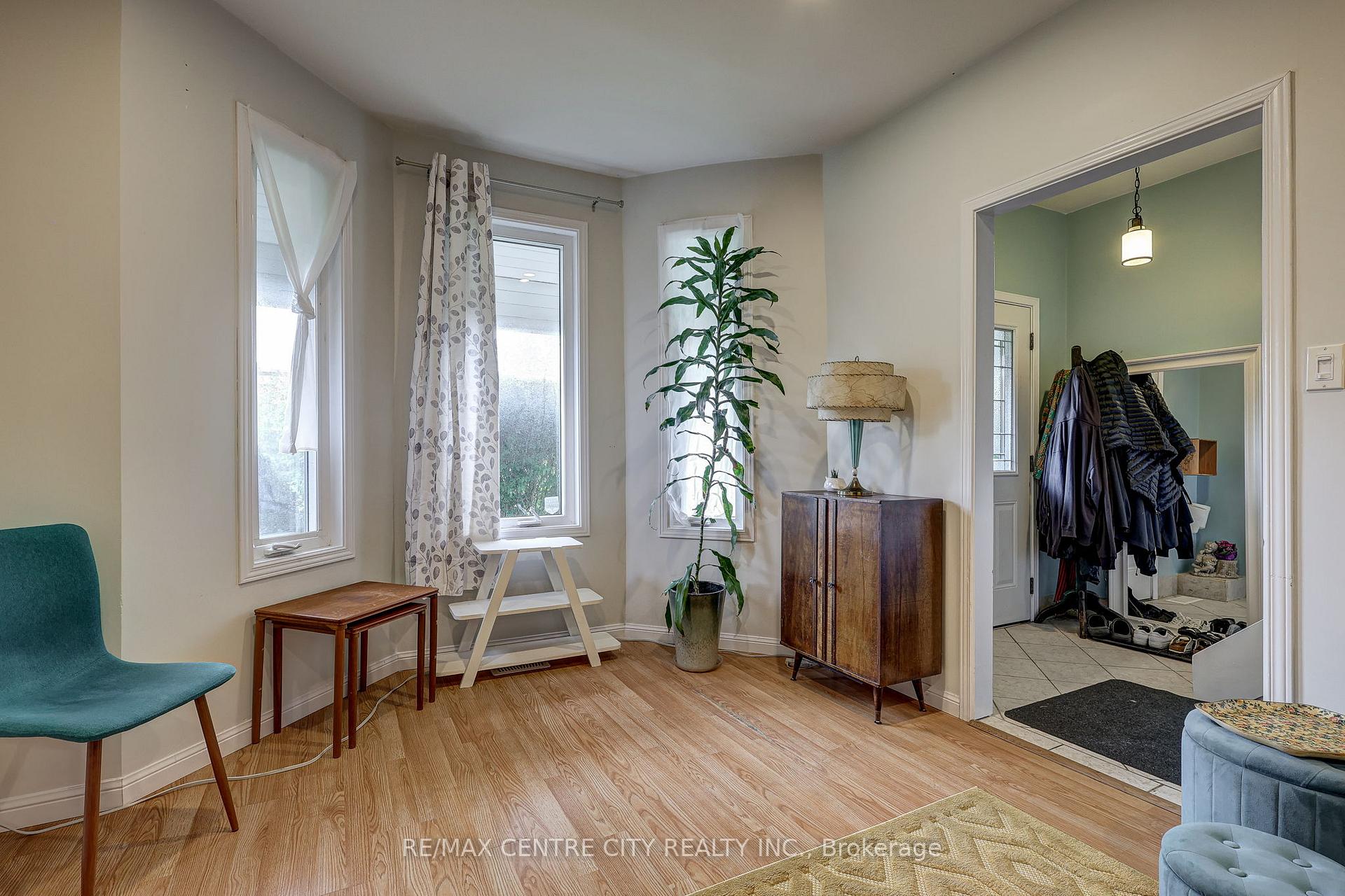Photo 16 of 169 Wellington Street, St. Thomas — HOMEH