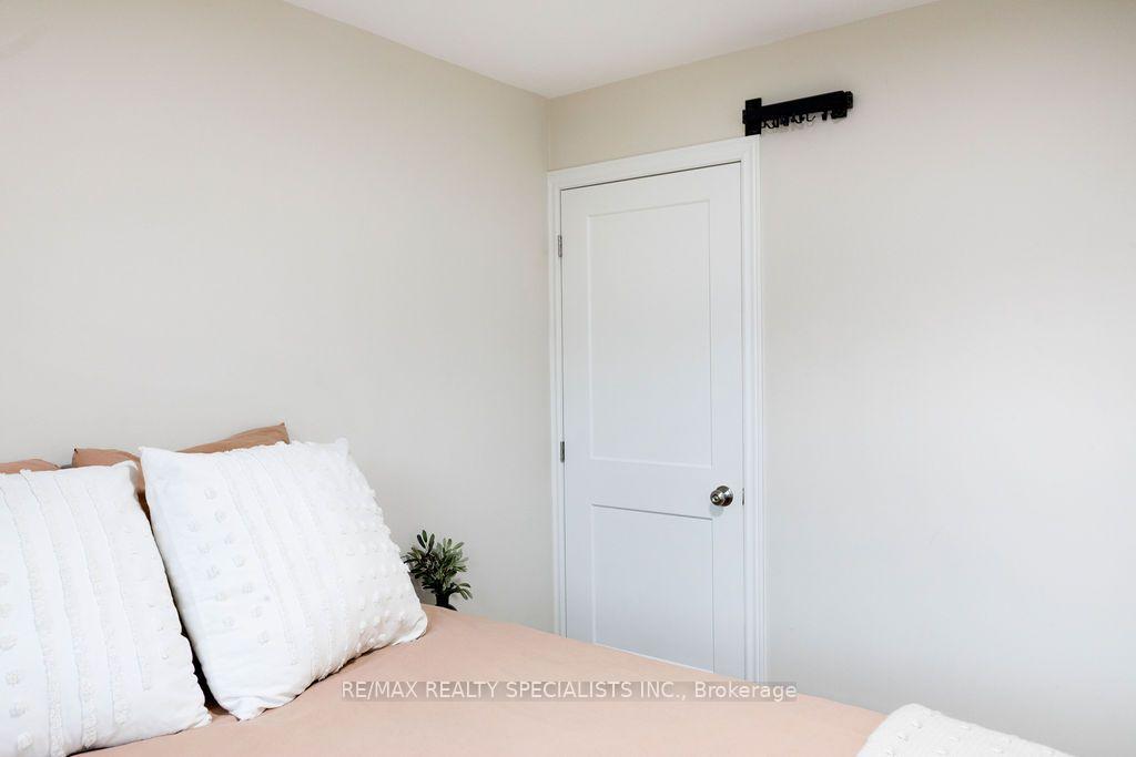 Photo 12 of Unit 3, 209 Pelham Road, St. Catharines, Western Hill — HOMEH