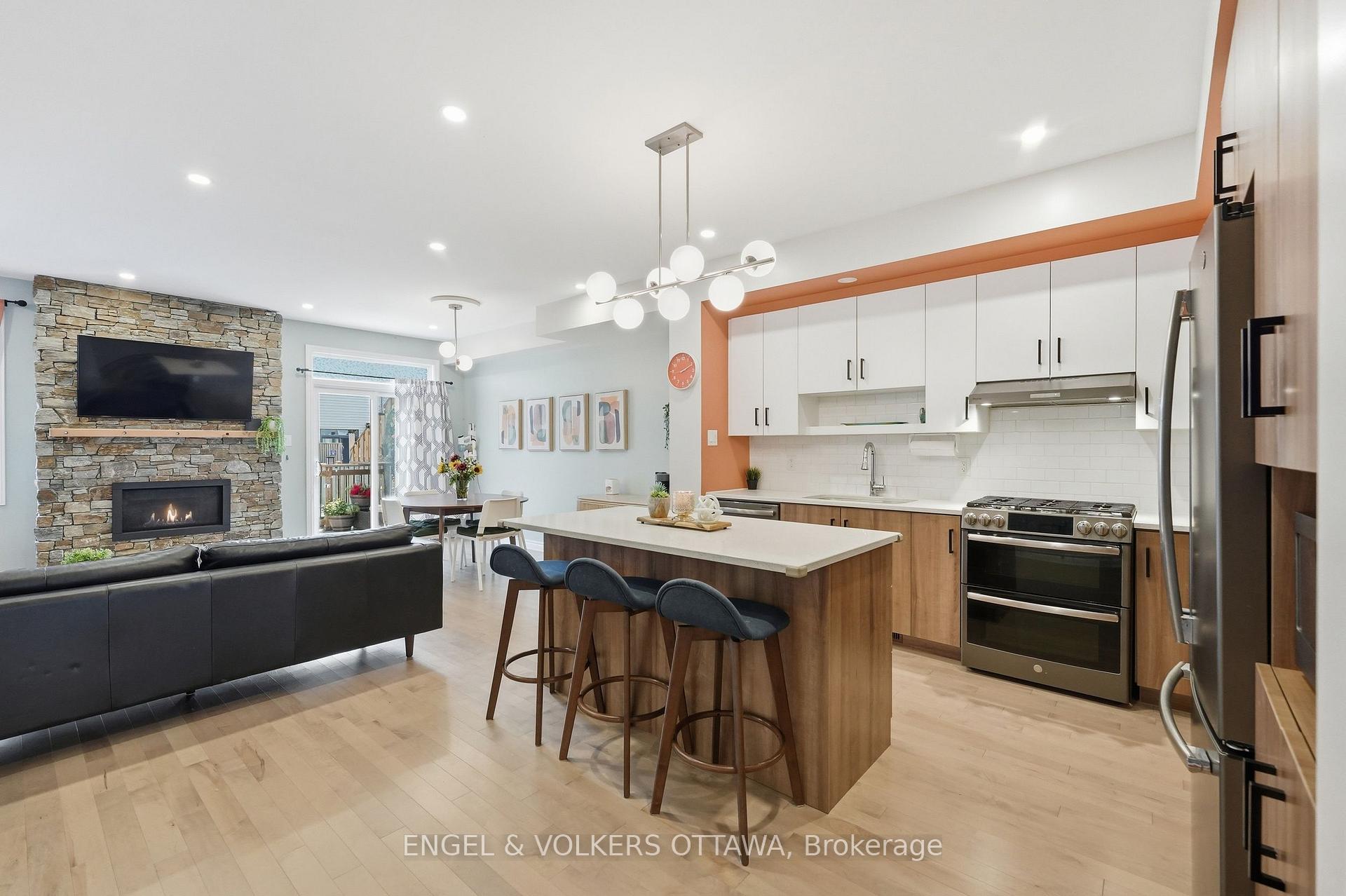 Photo 6 of 282 Munro Street, Carleton Place, Carleton Place — HOMEH