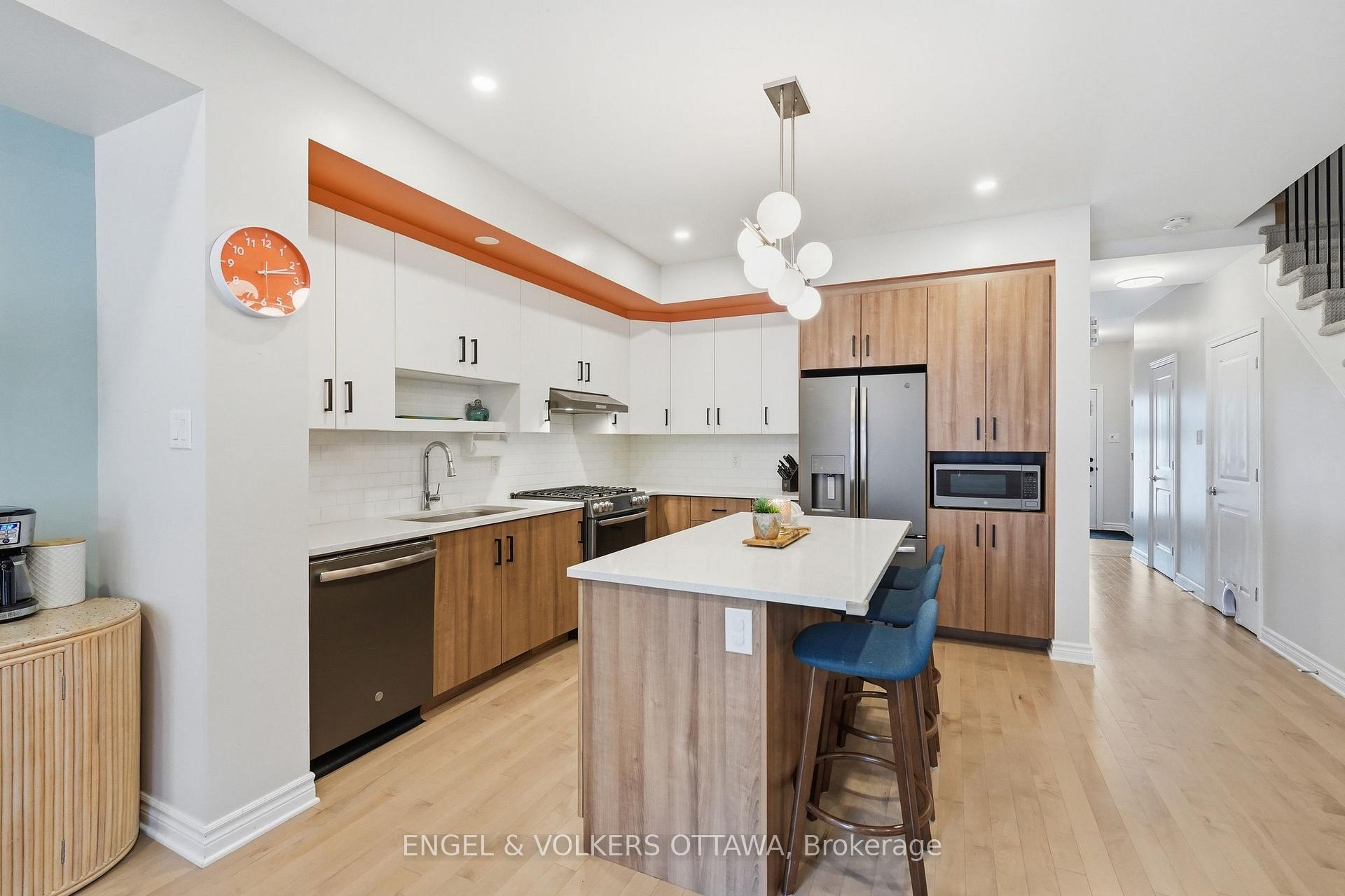 Photo 10 of 282 Munro Street, Carleton Place, Carleton Place — HOMEH