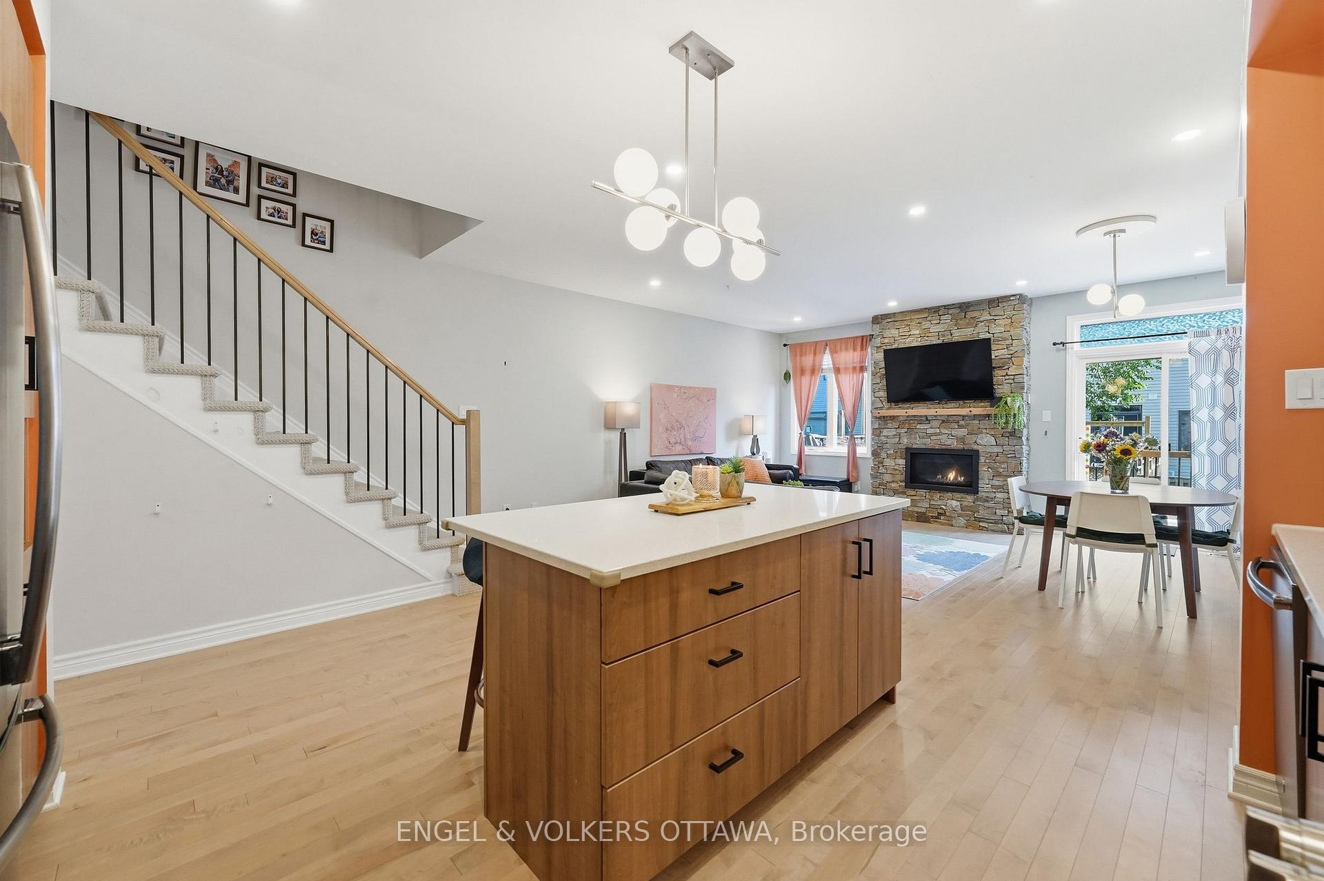 Photo 14 of 282 Munro Street, Carleton Place, Carleton Place — HOMEH