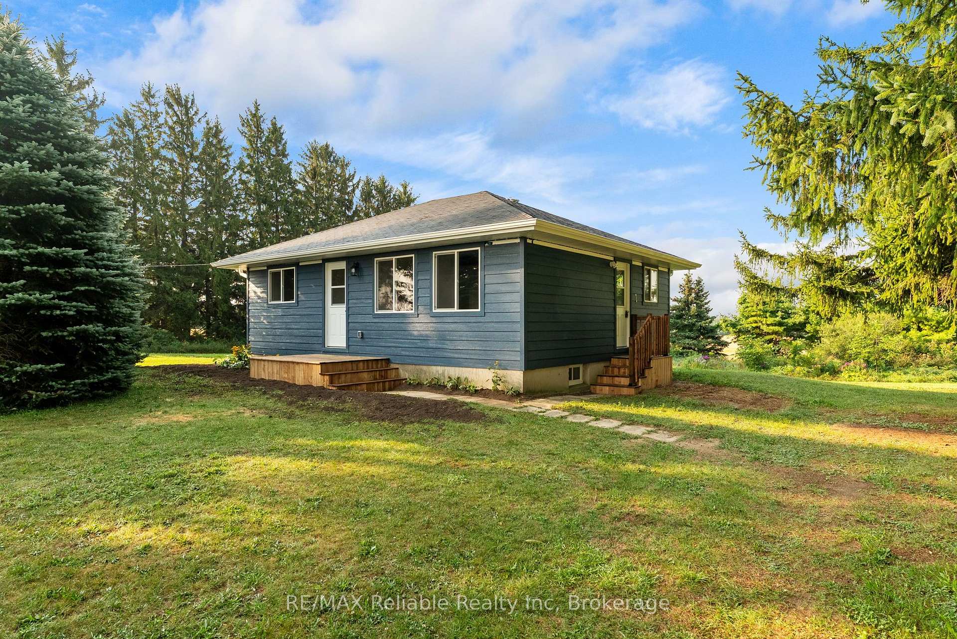 Photo 4 of 41323 Front Road, Huron East, Seaforth — HOMEH