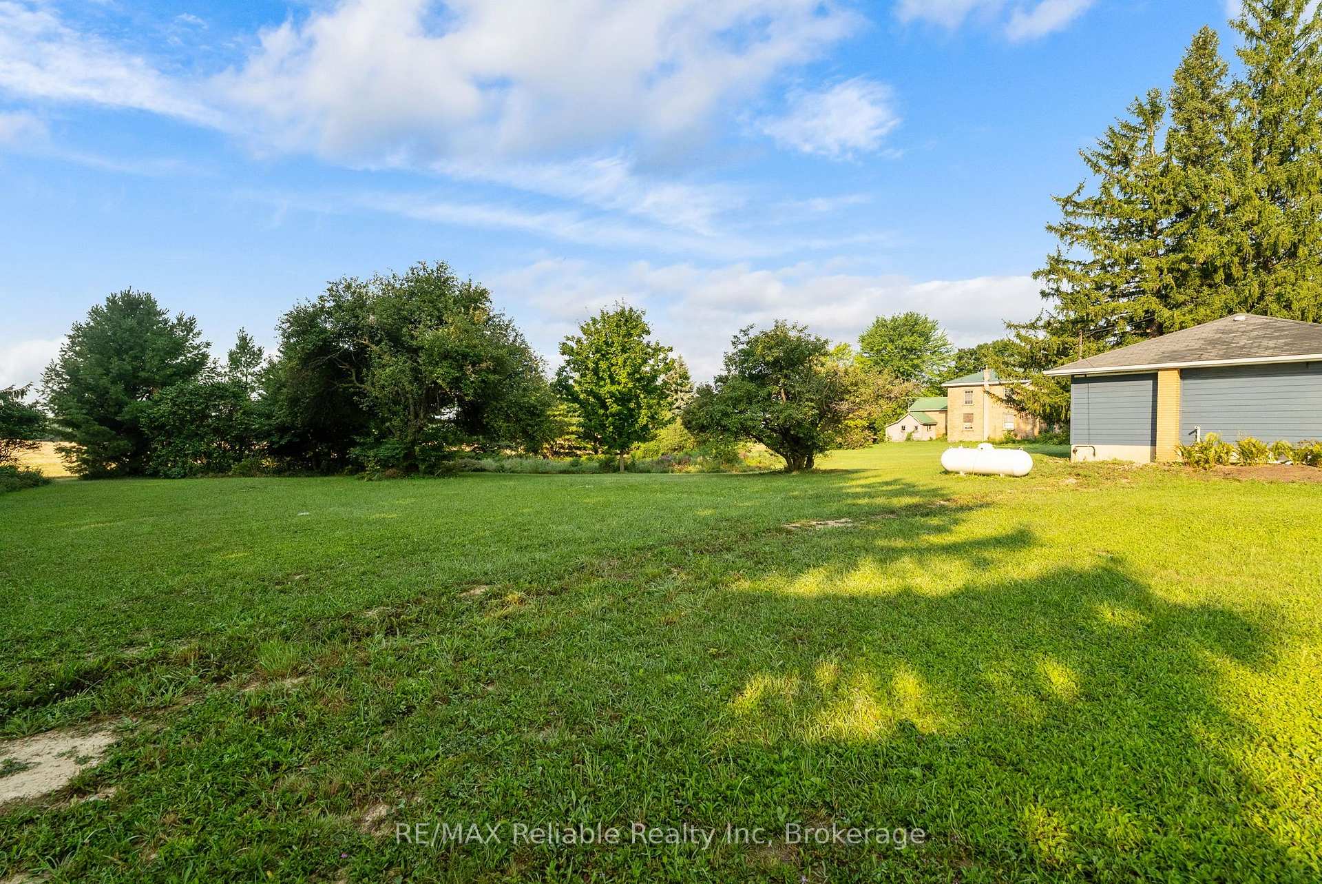 Photo 32 of 41323 Front Road, Huron East, Seaforth — HOMEH