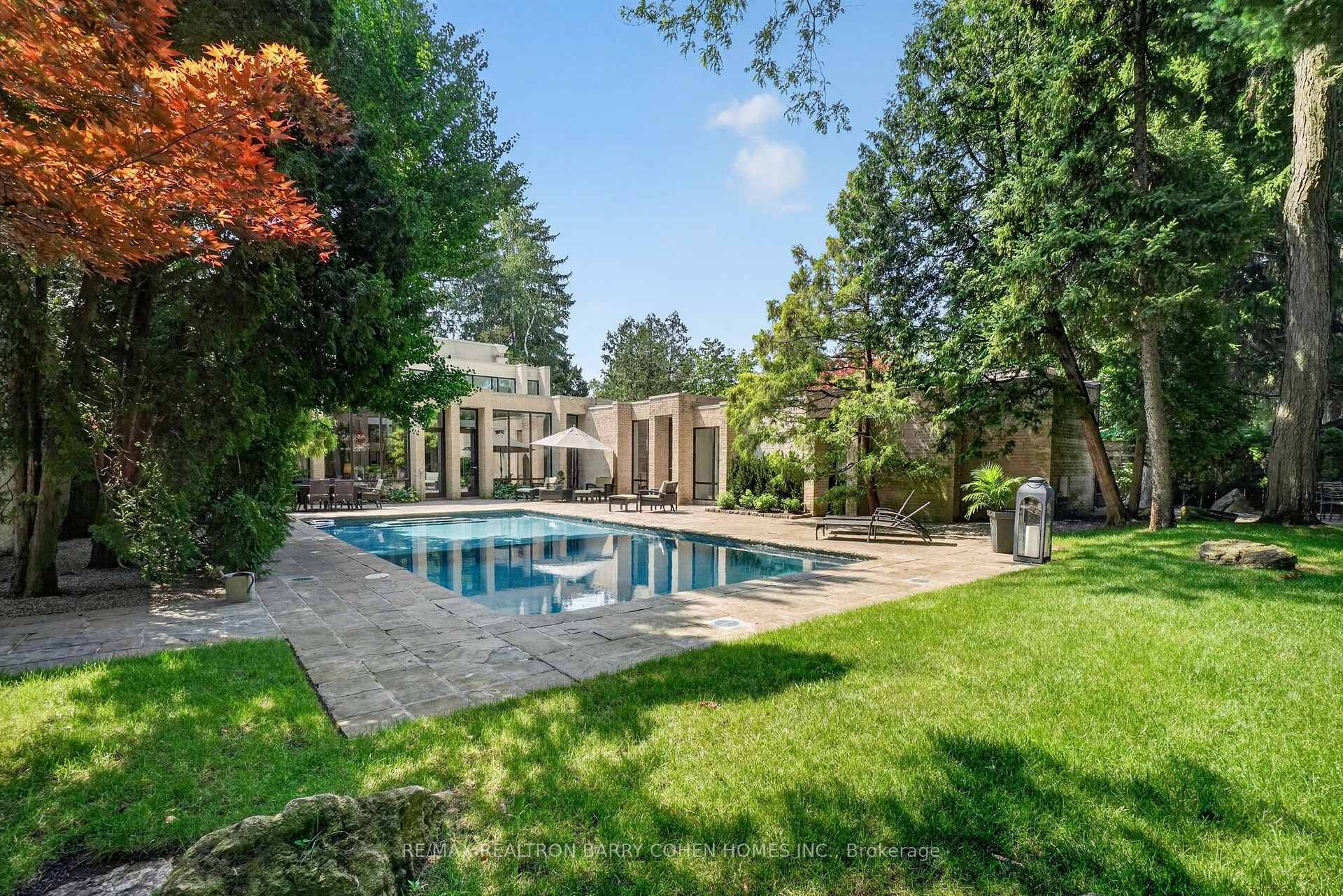 Photo 1 of 12 Tudor Gate, North York, Bridle Path-Sunnybrook-York Mills — HOMEH
