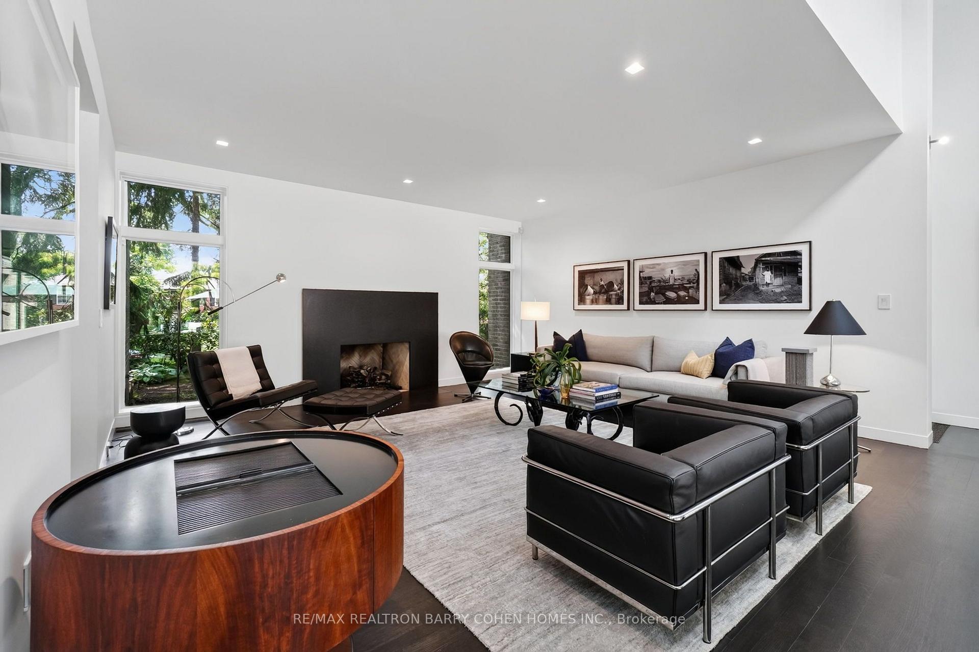 Photo 5 of 12 Tudor Gate, North York, Bridle Path-Sunnybrook-York Mills — HOMEH