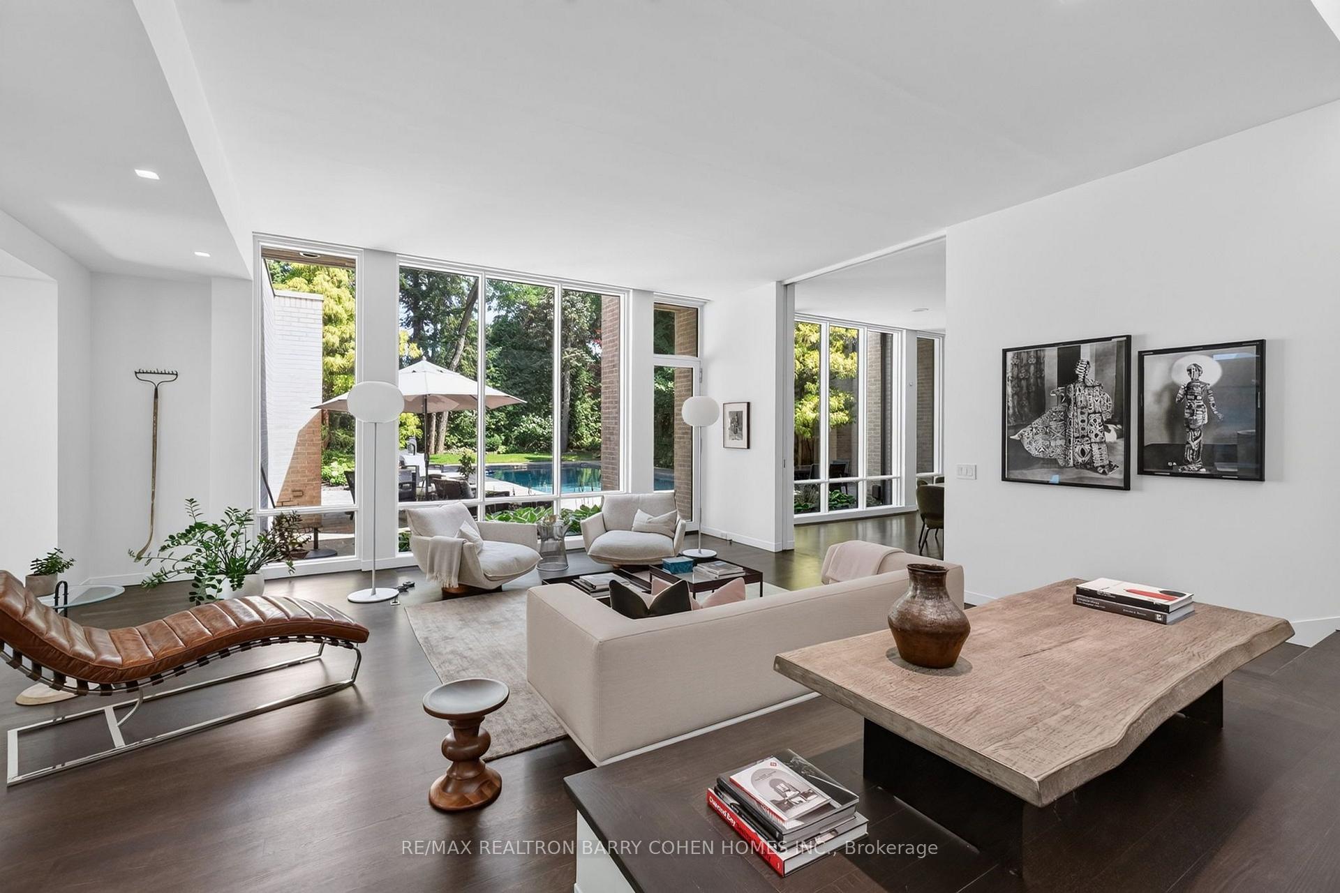 Photo 10 of 12 Tudor Gate, North York, Bridle Path-Sunnybrook-York Mills — HOMEH