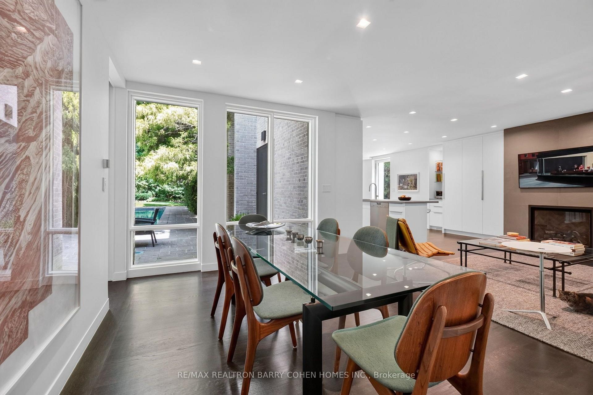 Photo 17 of 12 Tudor Gate, North York, Bridle Path-Sunnybrook-York Mills — HOMEH