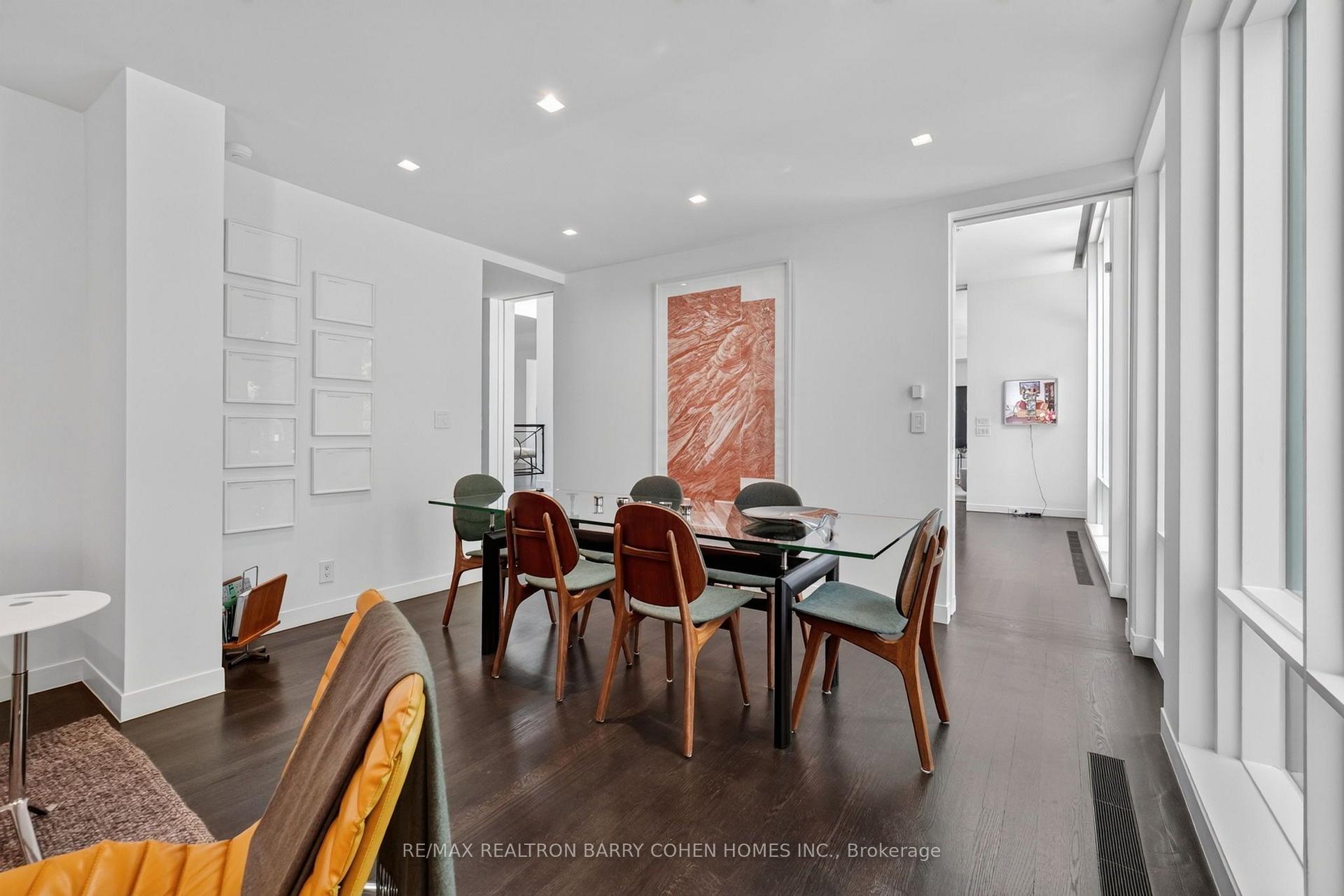 Photo 18 of 12 Tudor Gate, North York, Bridle Path-Sunnybrook-York Mills — HOMEH