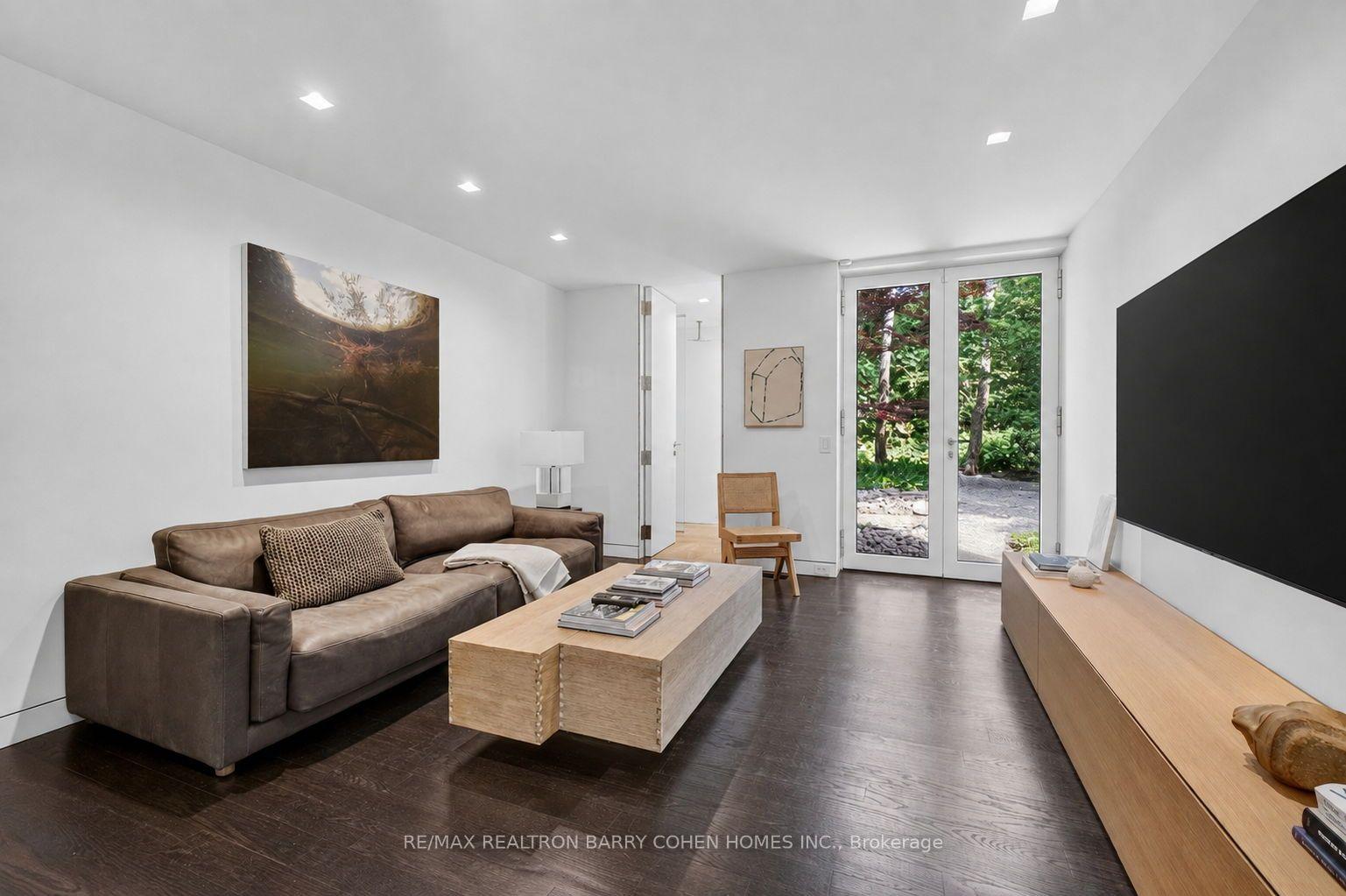 Photo 23 of 12 Tudor Gate, North York, Bridle Path-Sunnybrook-York Mills — HOMEH