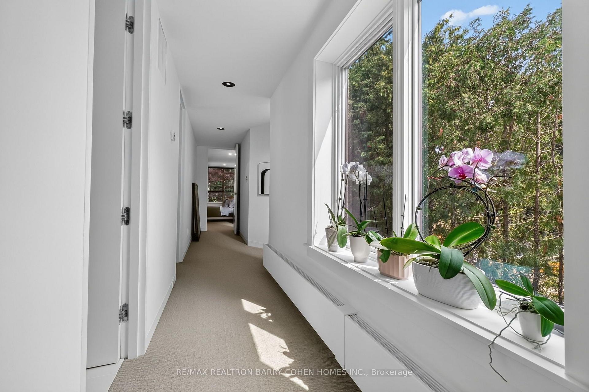 Photo 26 of 12 Tudor Gate, North York, Bridle Path-Sunnybrook-York Mills — HOMEH