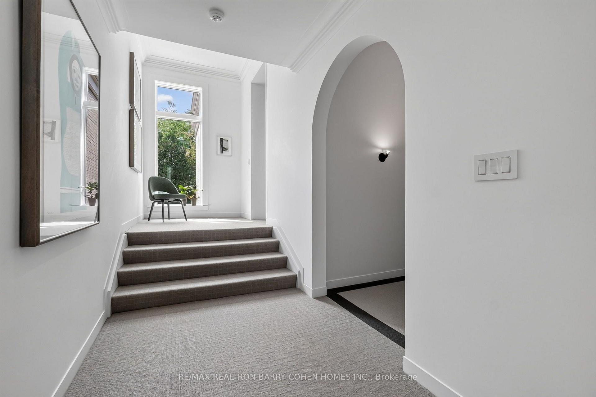 Photo 36 of 12 Tudor Gate, North York, Bridle Path-Sunnybrook-York Mills — HOMEH