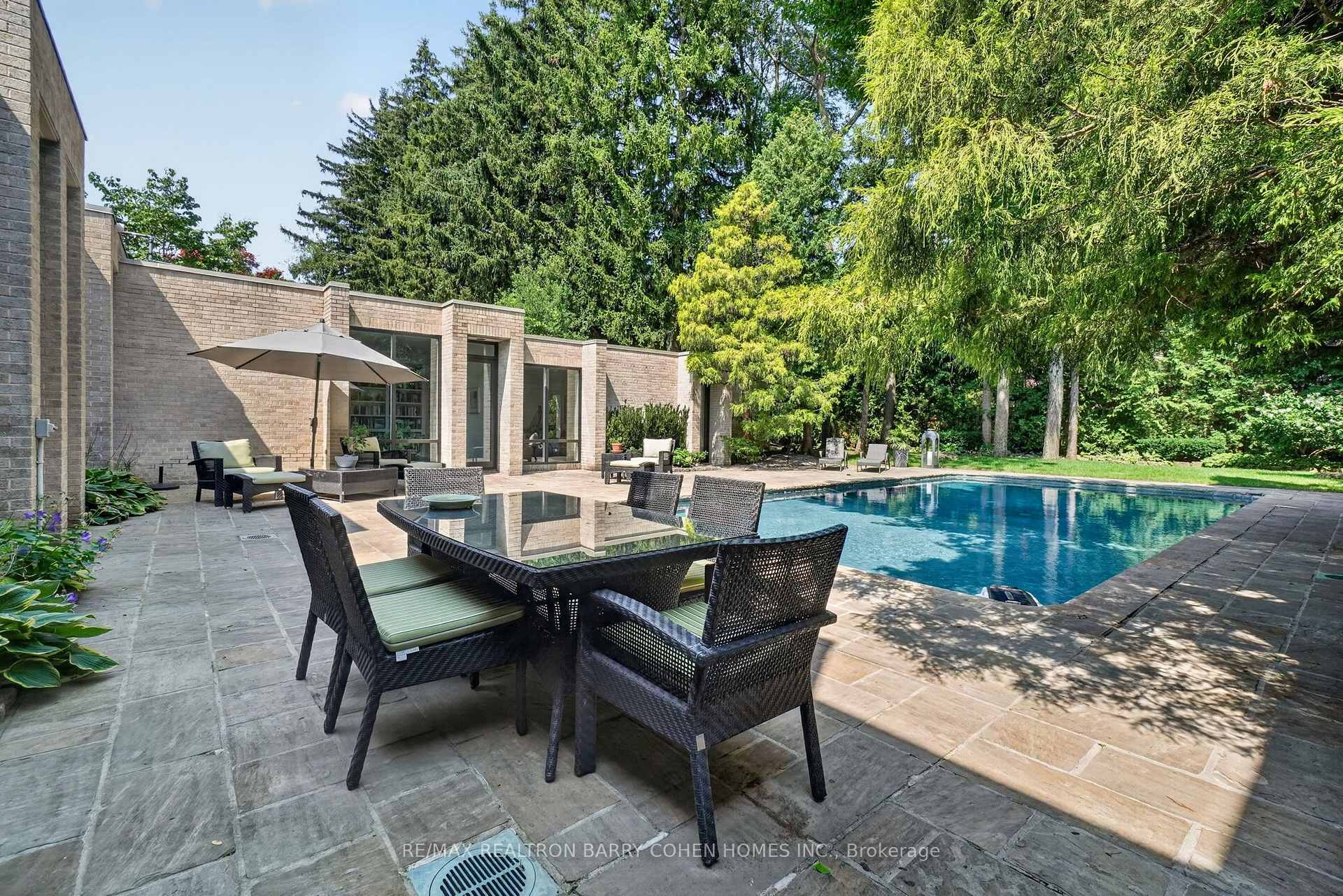 Photo 40 of 12 Tudor Gate, North York, Bridle Path-Sunnybrook-York Mills — HOMEH