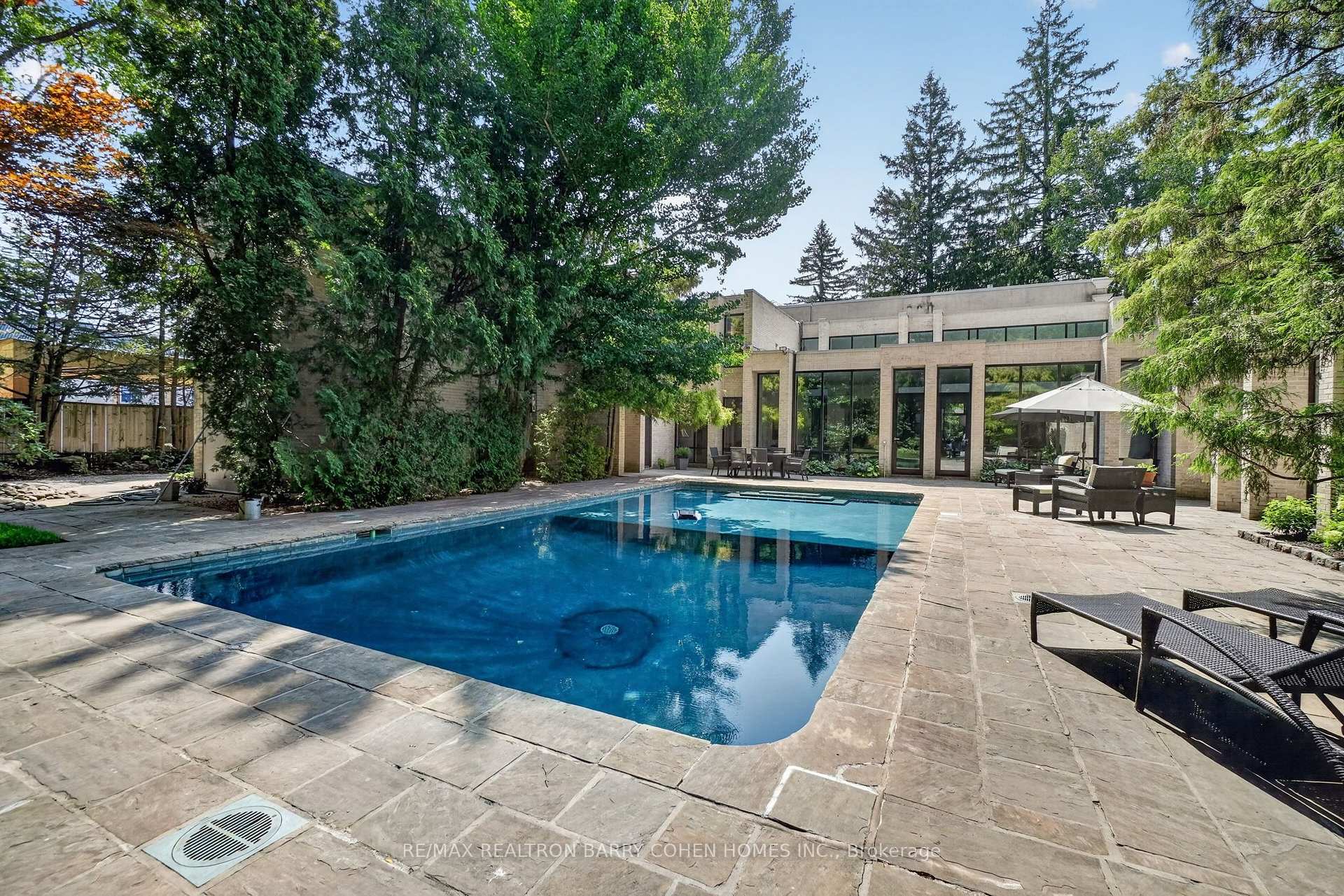 Photo 41 of 12 Tudor Gate, North York, Bridle Path-Sunnybrook-York Mills — HOMEH