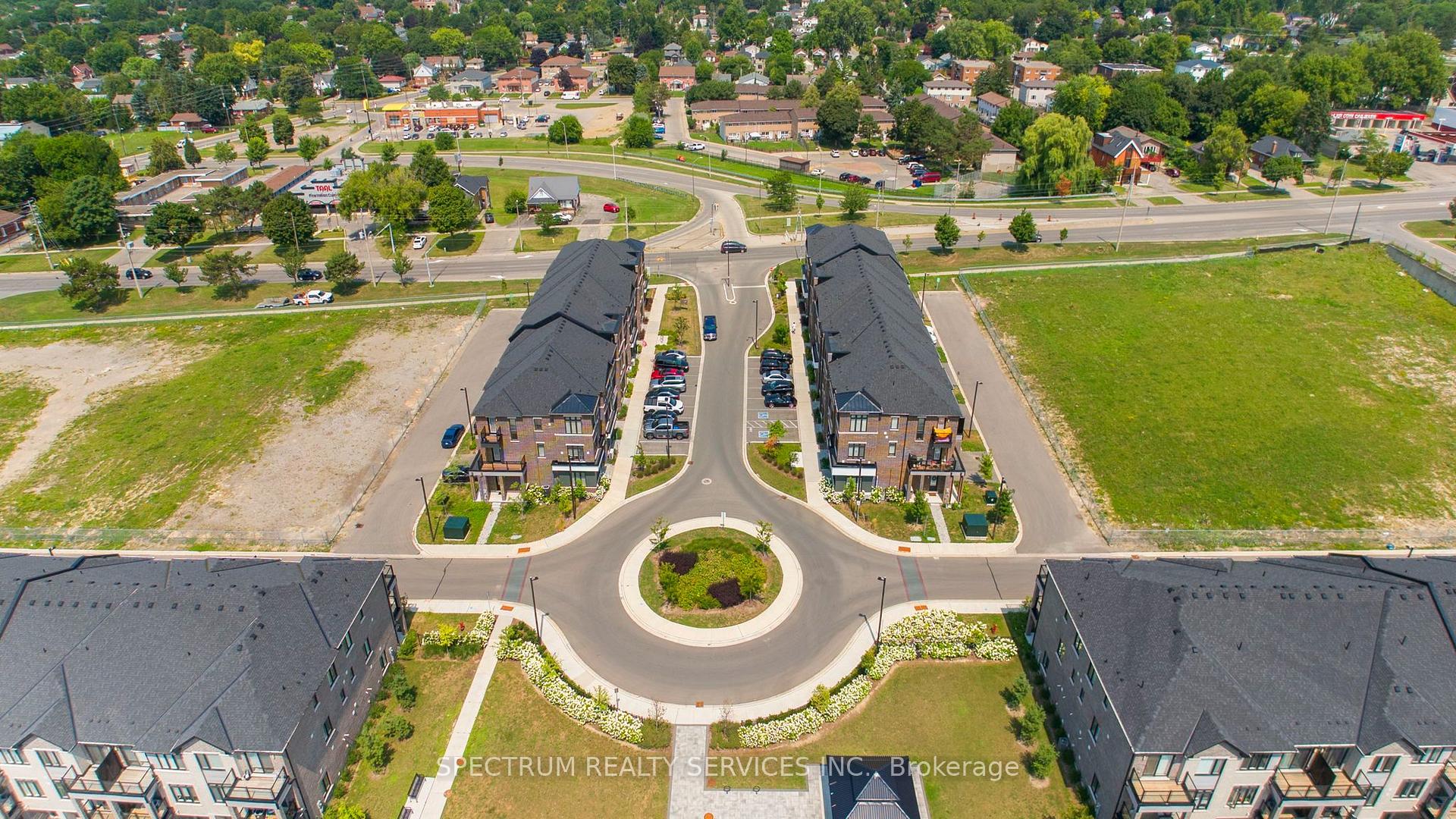 Photo 5 of Unit 108, 585 Colborne Street E, Brantford, East Ward — HOMEH