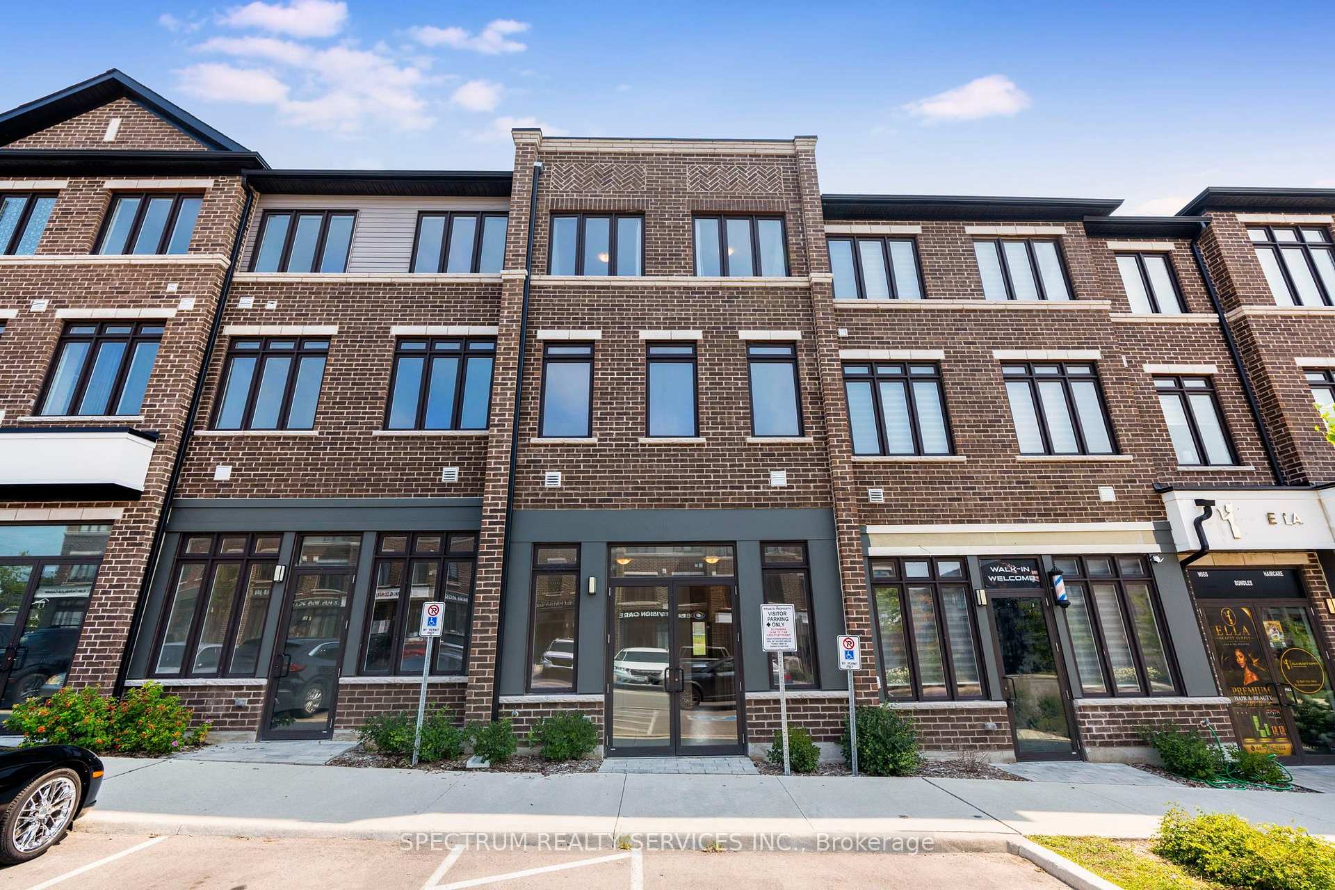 Photo 6 of Unit 108, 585 Colborne Street E, Brantford, East Ward — HOMEH