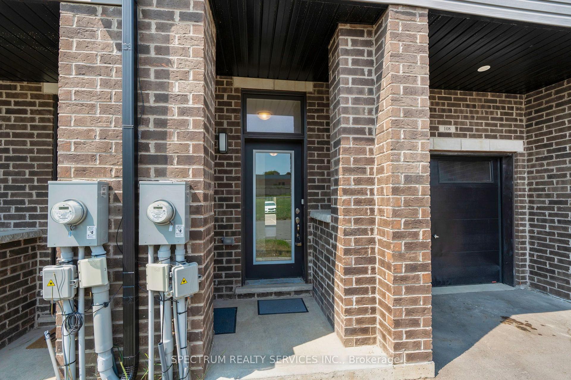 Photo 9 of Unit 108, 585 Colborne Street E, Brantford, East Ward — HOMEH