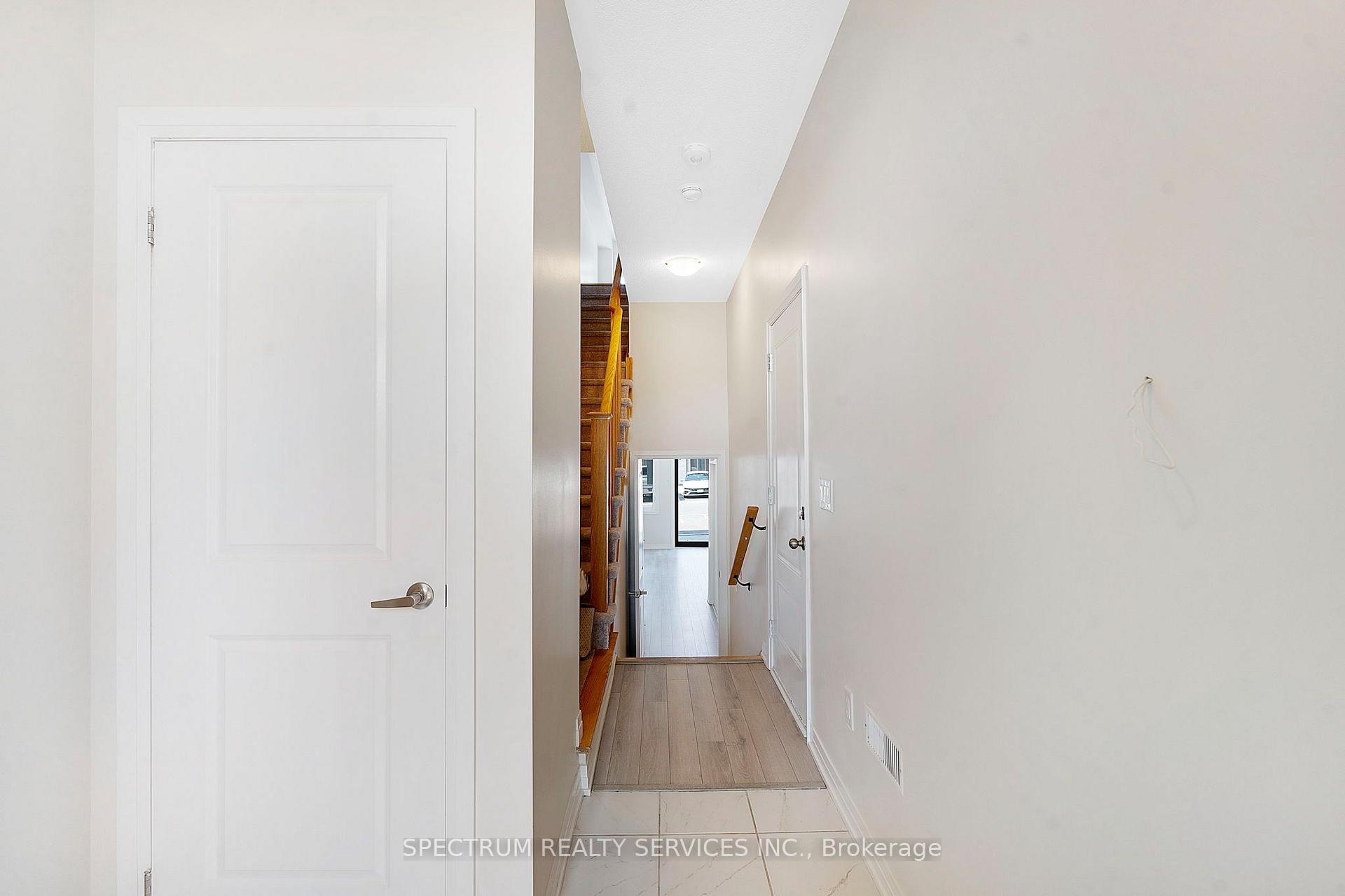 Photo 11 of Unit 108, 585 Colborne Street E, Brantford, East Ward — HOMEH