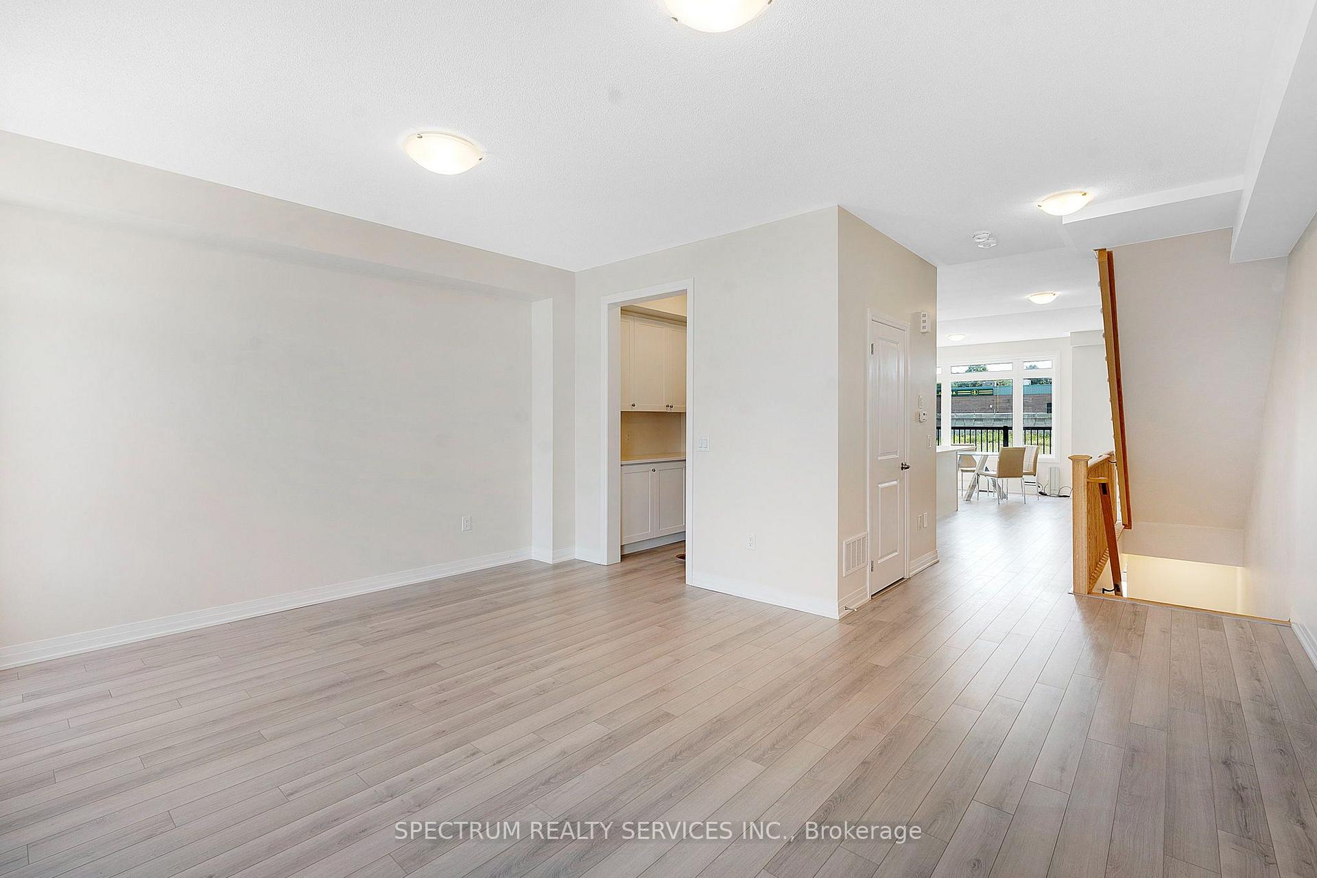 Photo 20 of Unit 108, 585 Colborne Street E, Brantford, East Ward — HOMEH
