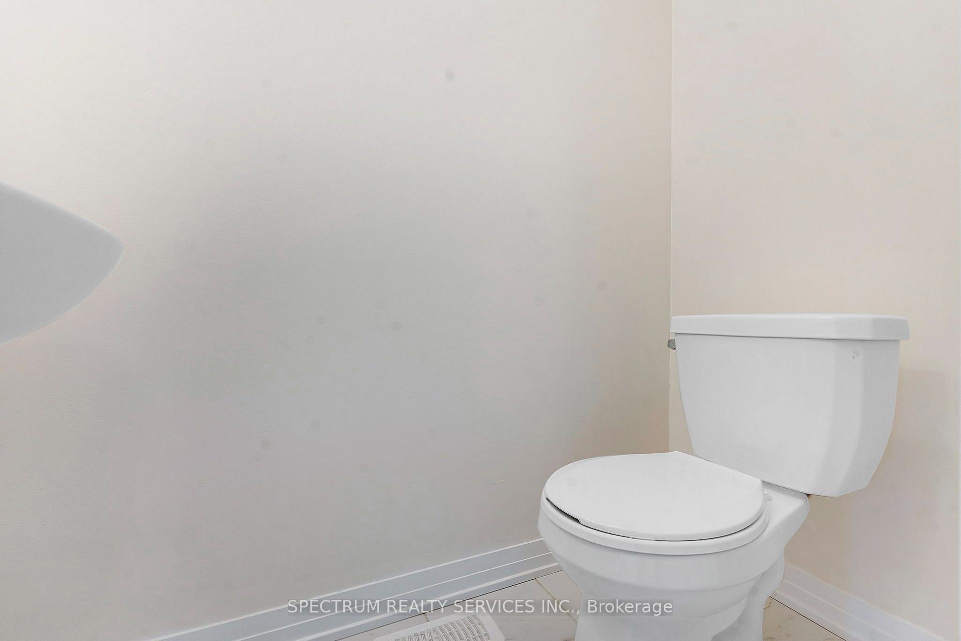 Photo 21 of Unit 108, 585 Colborne Street E, Brantford, East Ward — HOMEH