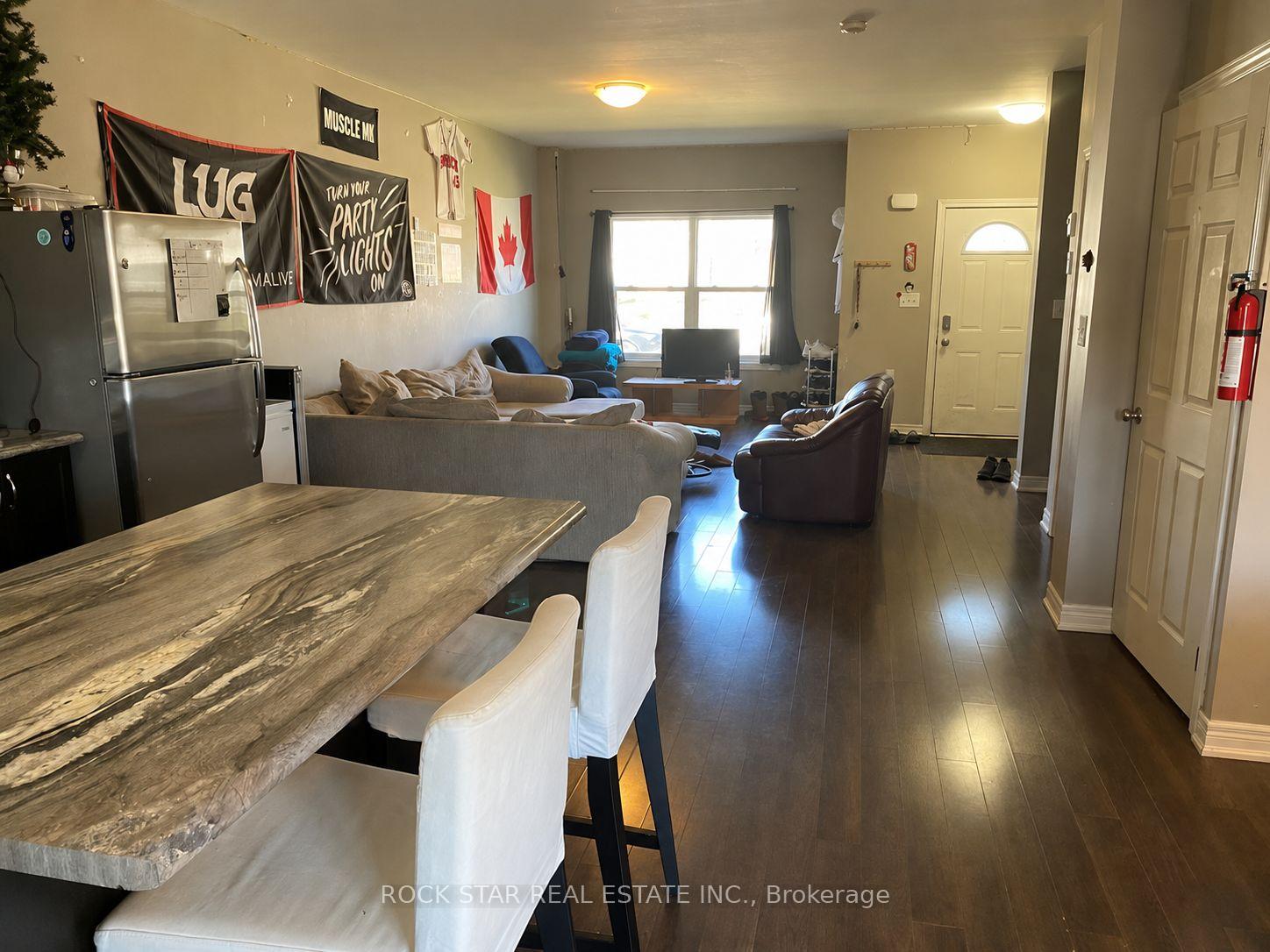 Photo 2 of 20B Chestnut Street E, St. Catharines, Secord Woods — HOMEH