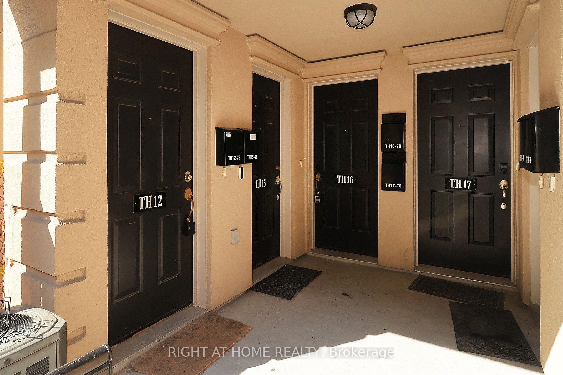 Photo 4 of Unit TH12, 78 Carr Street, Toronto, Kensington-Chinatown — HOMEH