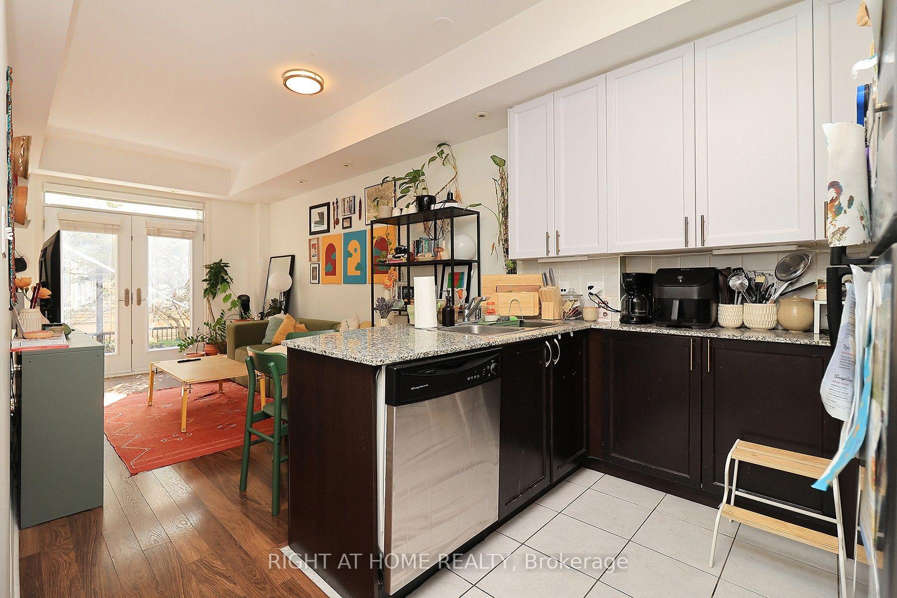 Photo 11 of Unit TH12, 78 Carr Street, Toronto, Kensington-Chinatown — HOMEH