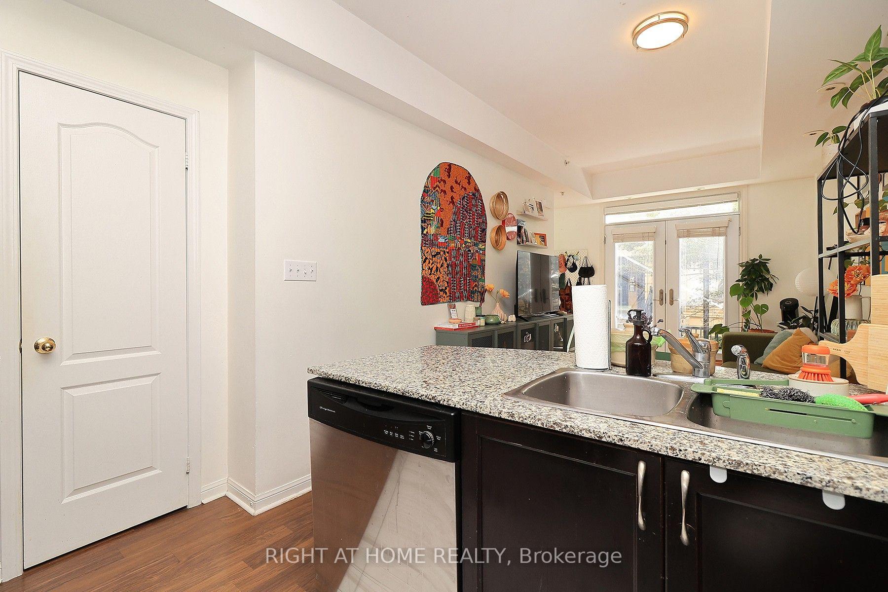 Photo 12 of Unit TH12, 78 Carr Street, Toronto, Kensington-Chinatown — HOMEH