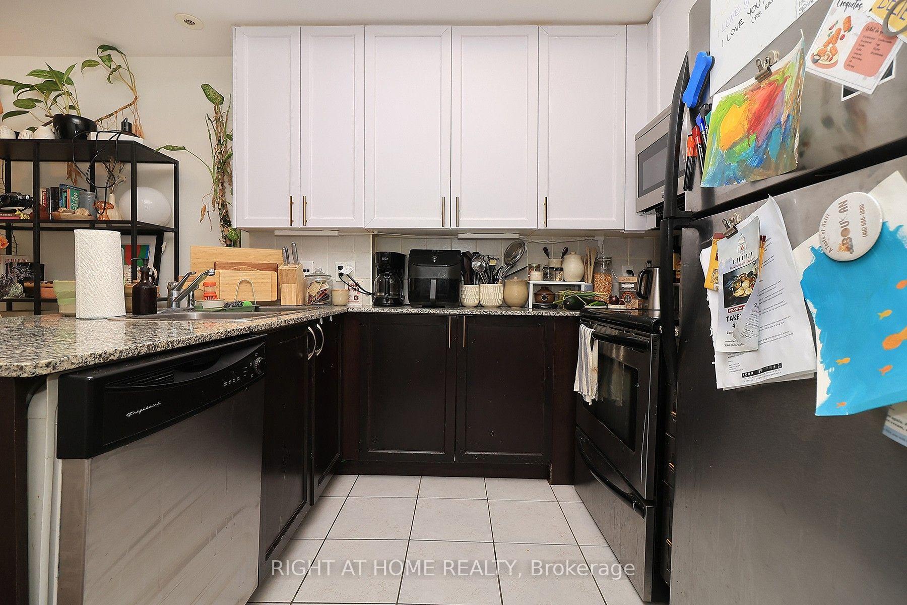 Photo 14 of Unit TH12, 78 Carr Street, Toronto, Kensington-Chinatown — HOMEH