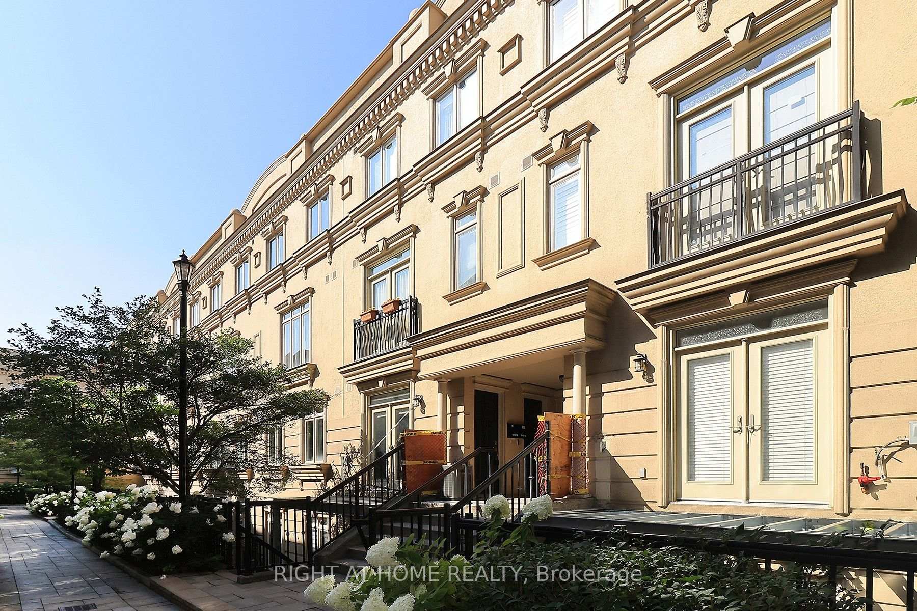 Photo 23 of Unit TH12, 78 Carr Street, Toronto, Kensington-Chinatown — HOMEH
