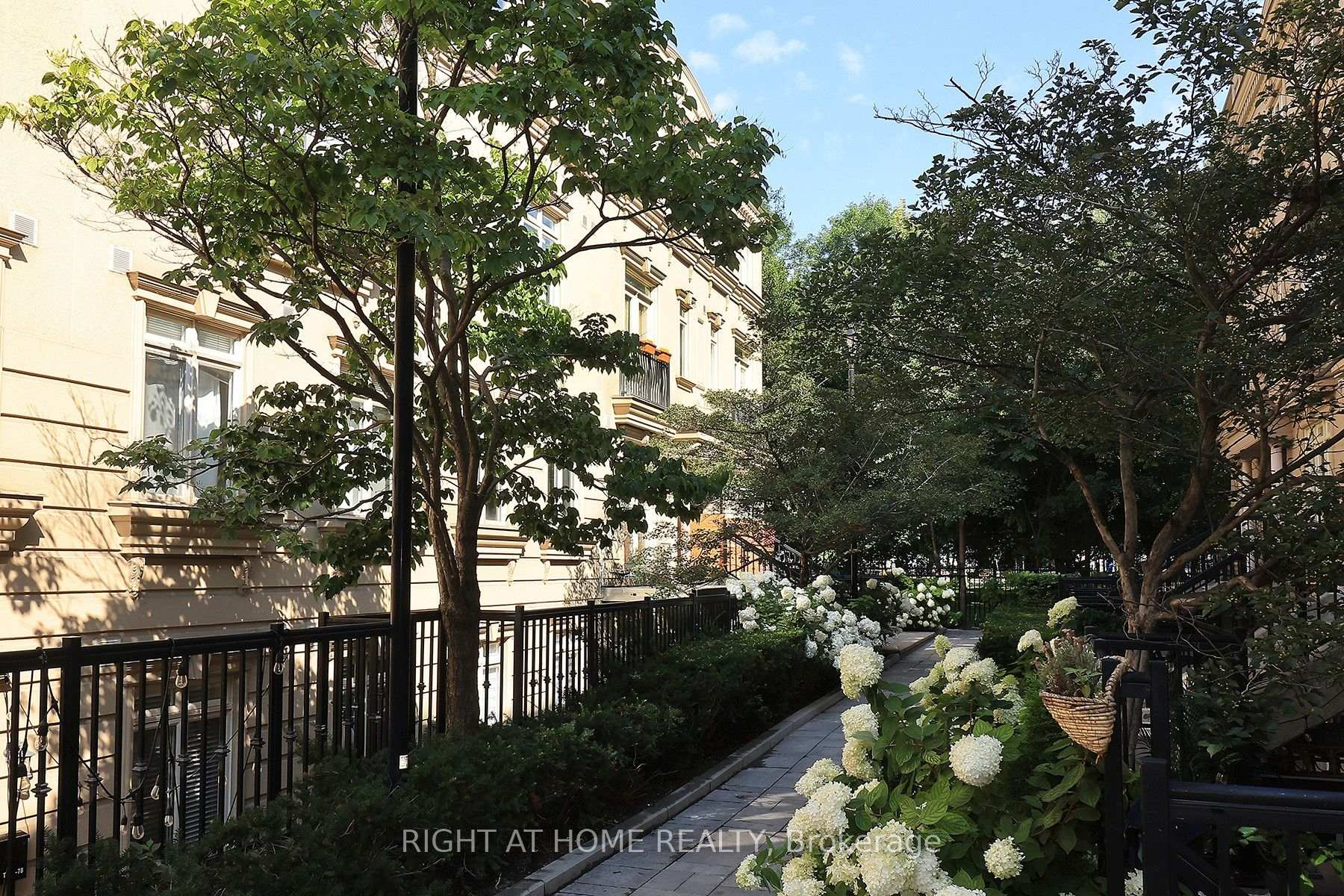 Photo 24 of Unit TH12, 78 Carr Street, Toronto, Kensington-Chinatown — HOMEH