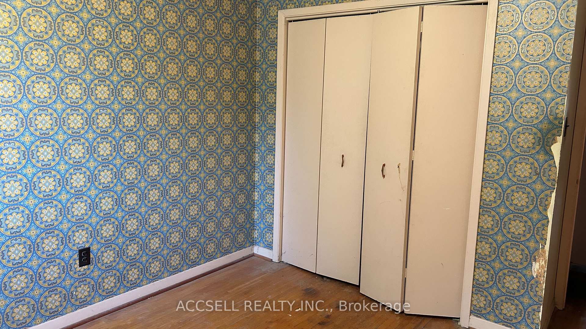 Photo 8 of 5501 Schueller Crescent, Burlington, Appleby — HOMEH