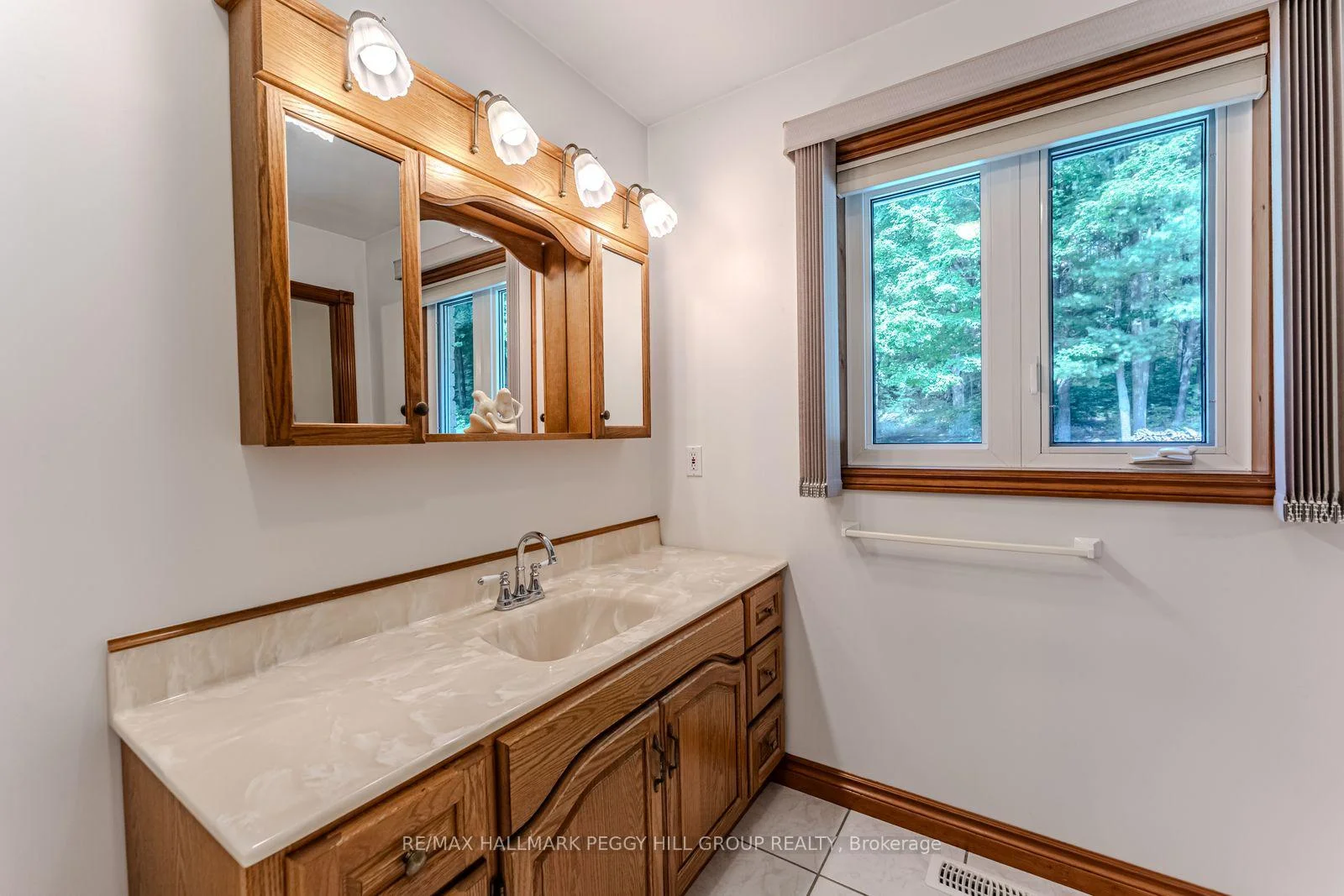 Photo 24 of 3891 9 Line N, Oro-Medonte, Rural Oro-Medonte — HOMEH