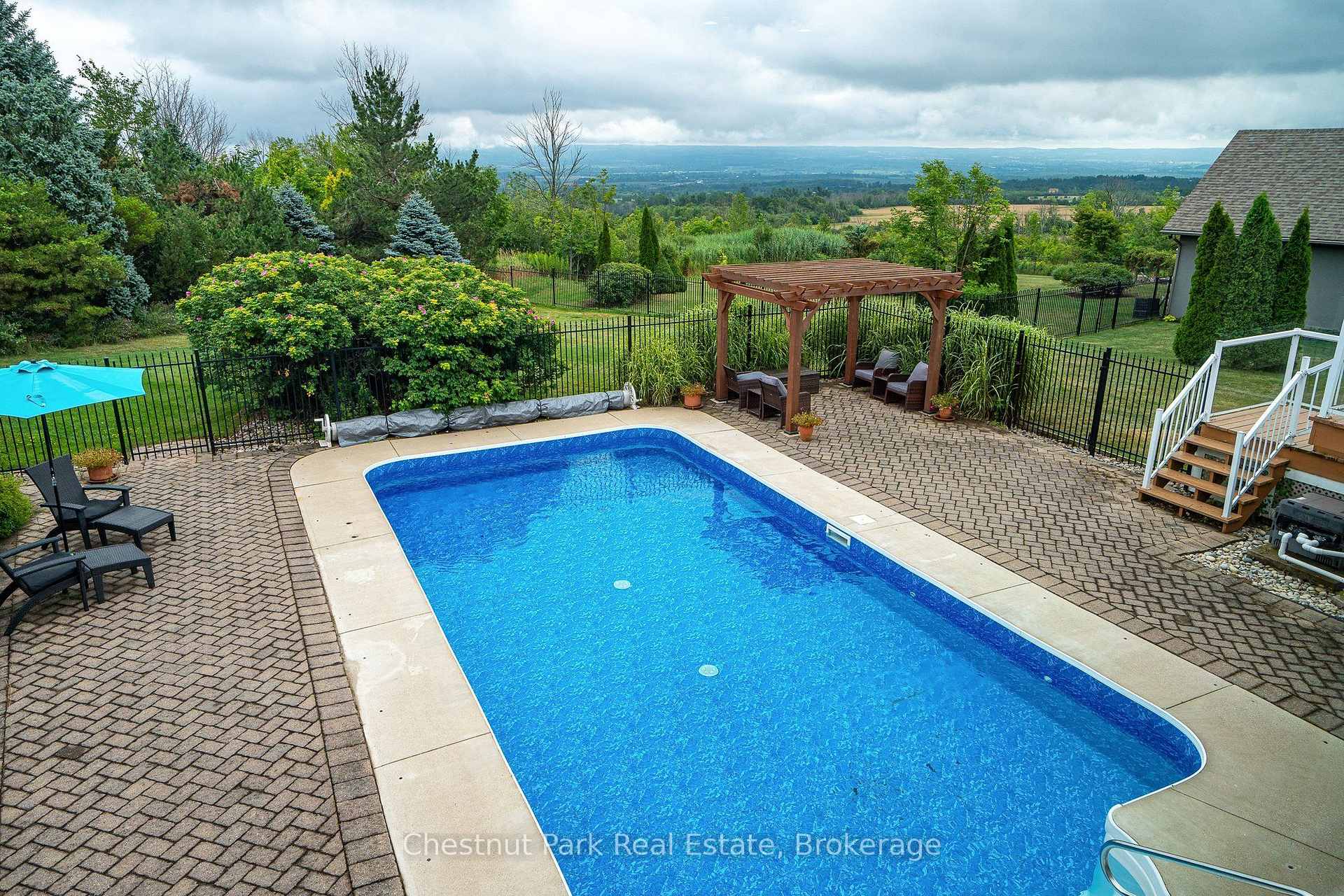 Photo 11 of 103 Ridgecrest Lane, Meaford — HOMEH
