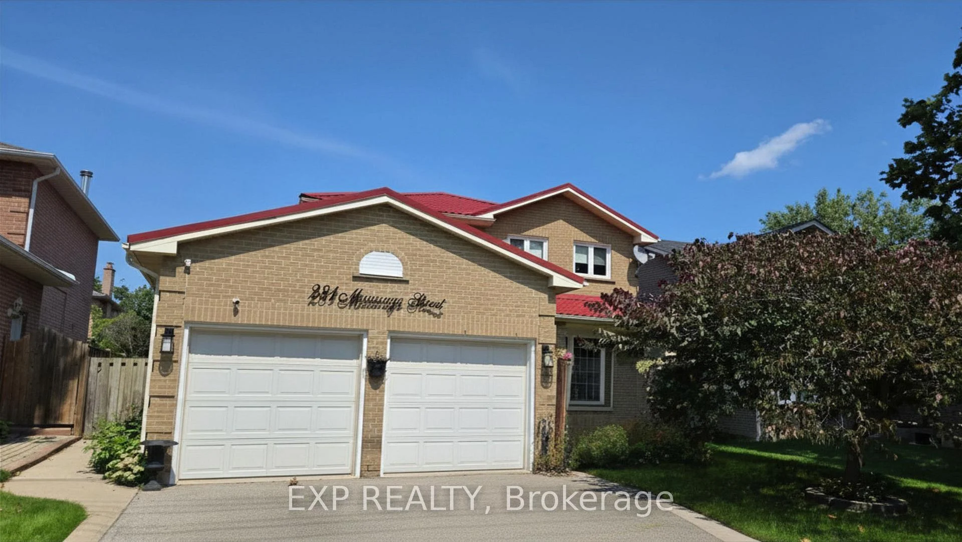 Front of 281 Mississaga Street