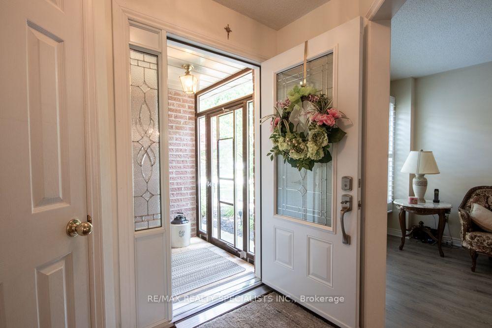 Photo 12 of 358 Erin Street, Oakville, Falgarwood — HOMEH