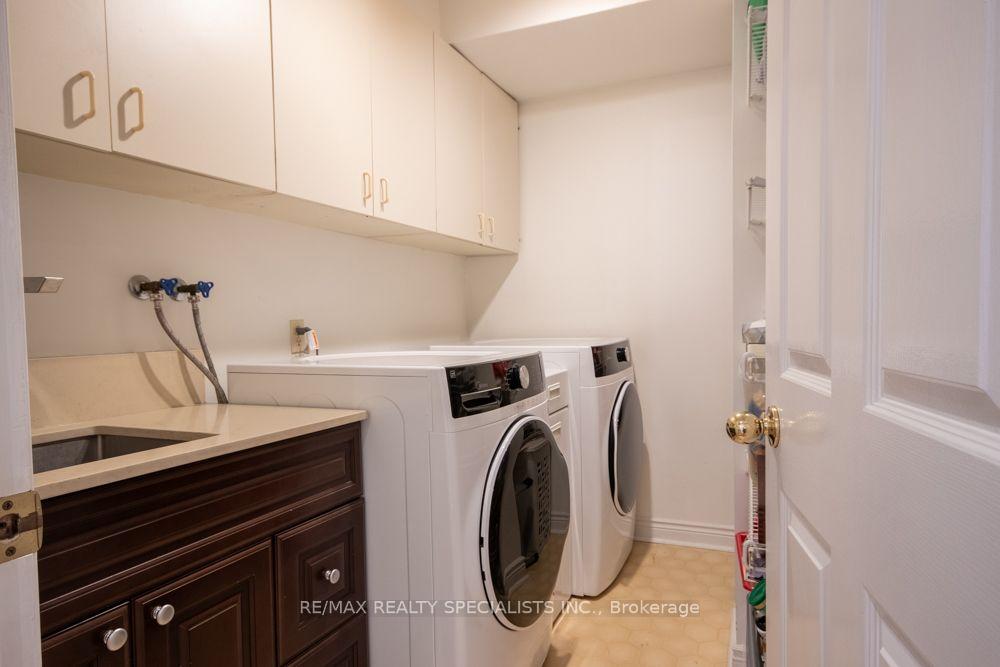 Photo 18 of 358 Erin Street, Oakville, Falgarwood — HOMEH