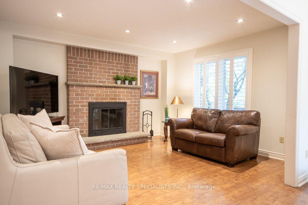 Photo 21 of 358 Erin Street, Oakville, Falgarwood — HOMEH