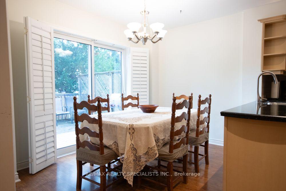 Photo 22 of 358 Erin Street, Oakville, Falgarwood — HOMEH