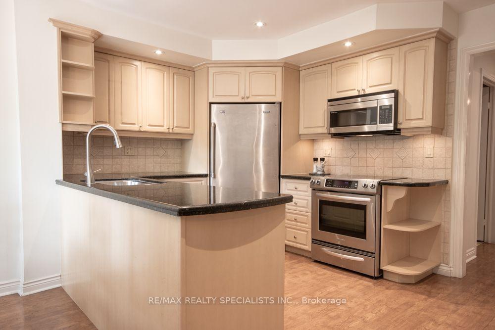 Photo 23 of 358 Erin Street, Oakville, Falgarwood — HOMEH