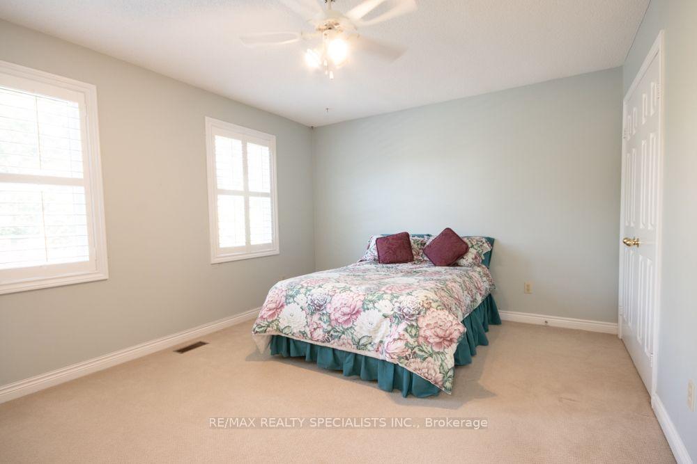 Photo 32 of 358 Erin Street, Oakville, Falgarwood — HOMEH