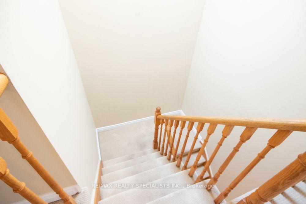 Photo 36 of 358 Erin Street, Oakville, Falgarwood — HOMEH