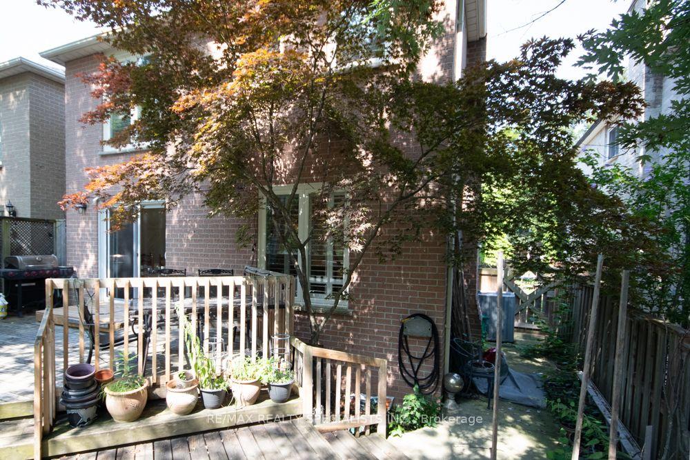 Photo 39 of 358 Erin Street, Oakville, Falgarwood — HOMEH