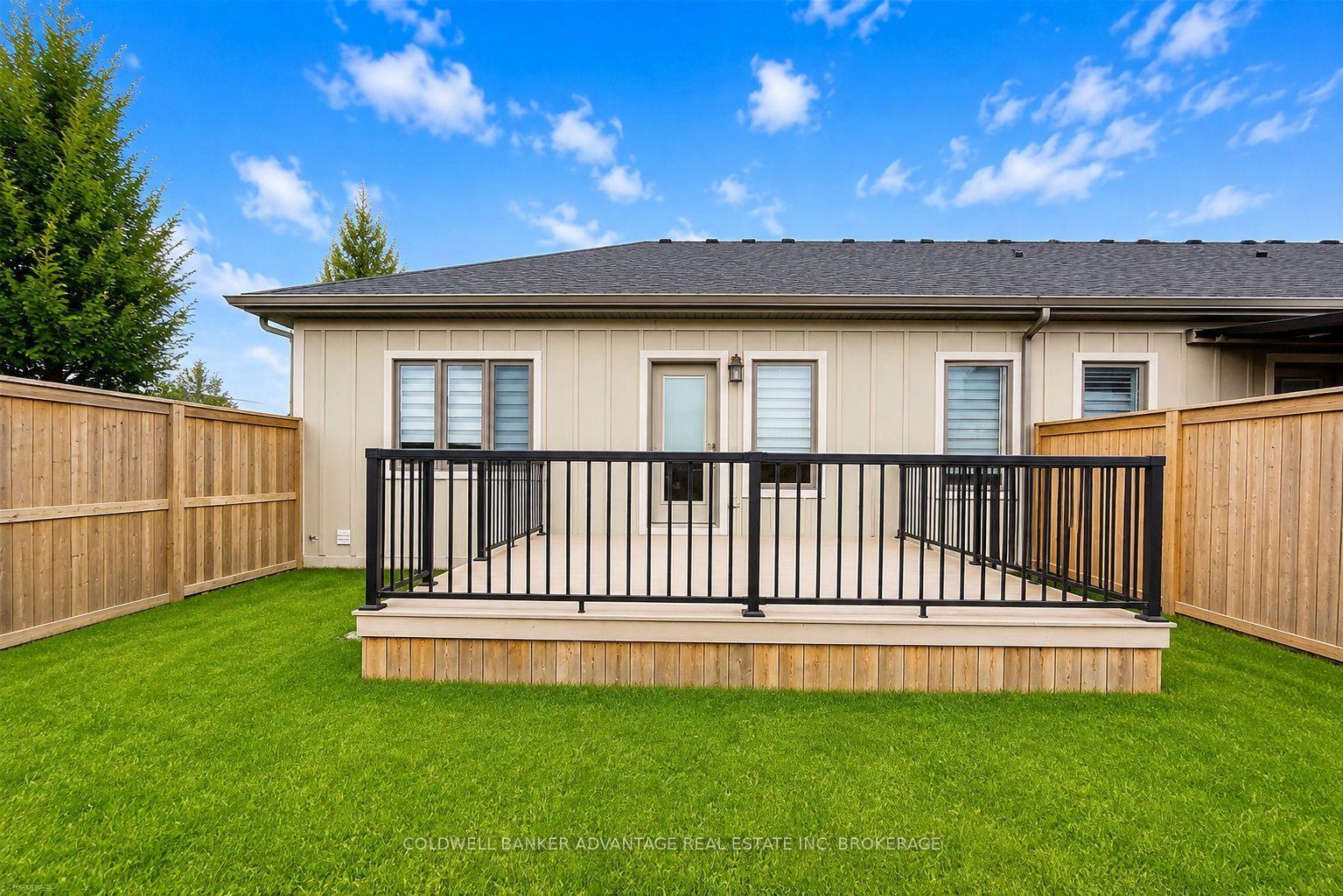 Photo 2 of Unit 8, 180 Port Robinson Road, Pelham, Fonthill — HOMEH