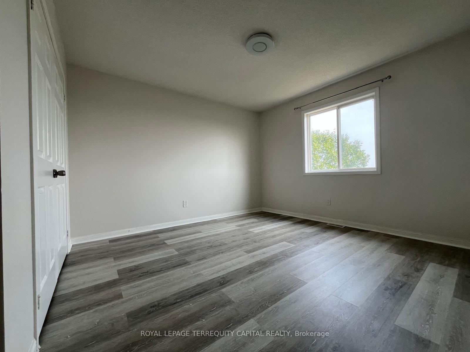 Photo 15 of Unit Upper, 343 Edgehill Drive, Barrie, Edgehill Drive — HOMEH