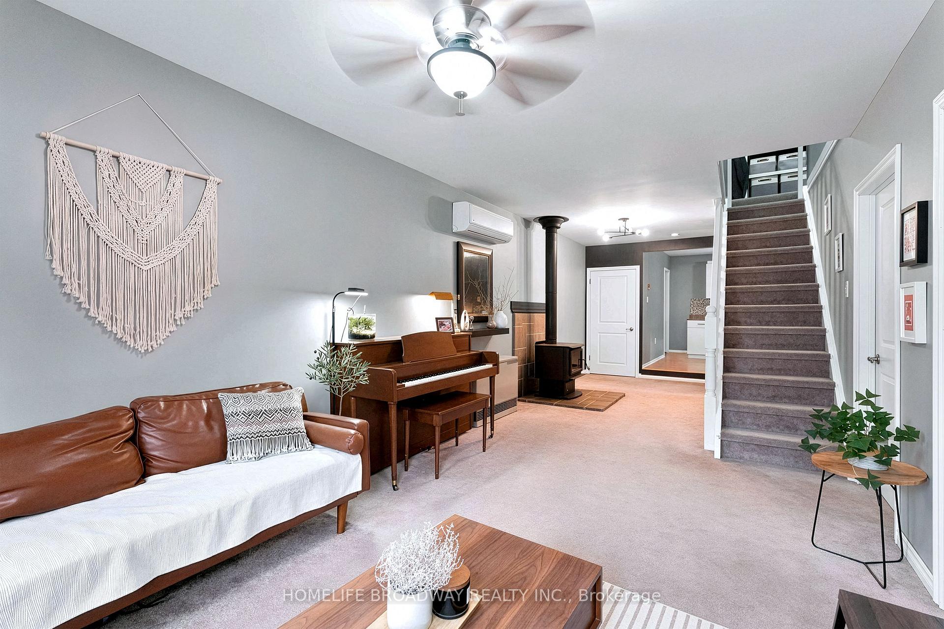 Photo 8 of 255 Robinson Street N, Grimsby, Grimsby East — HOMEH