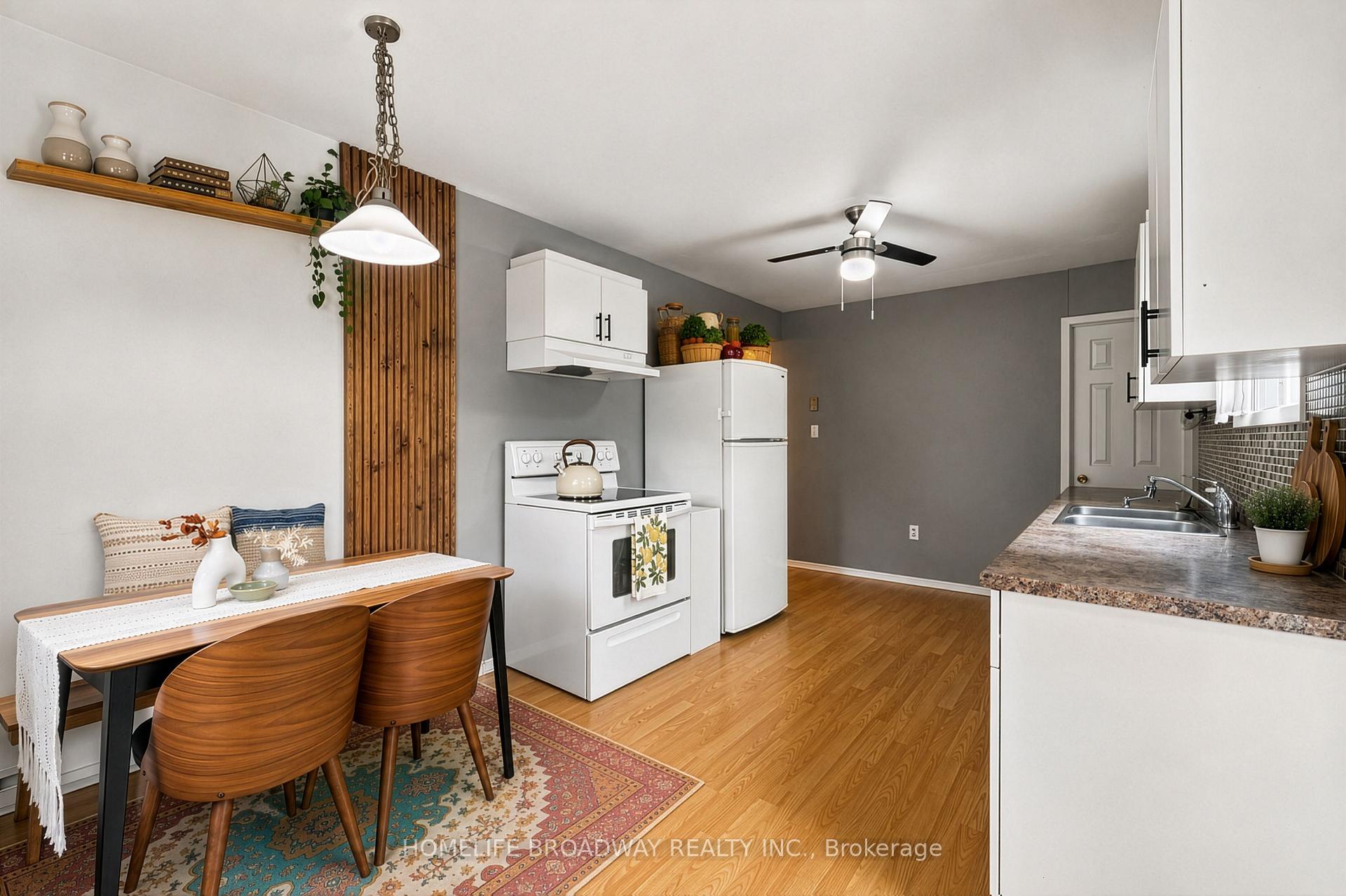 Photo 13 of 255 Robinson Street N, Grimsby, Grimsby East — HOMEH